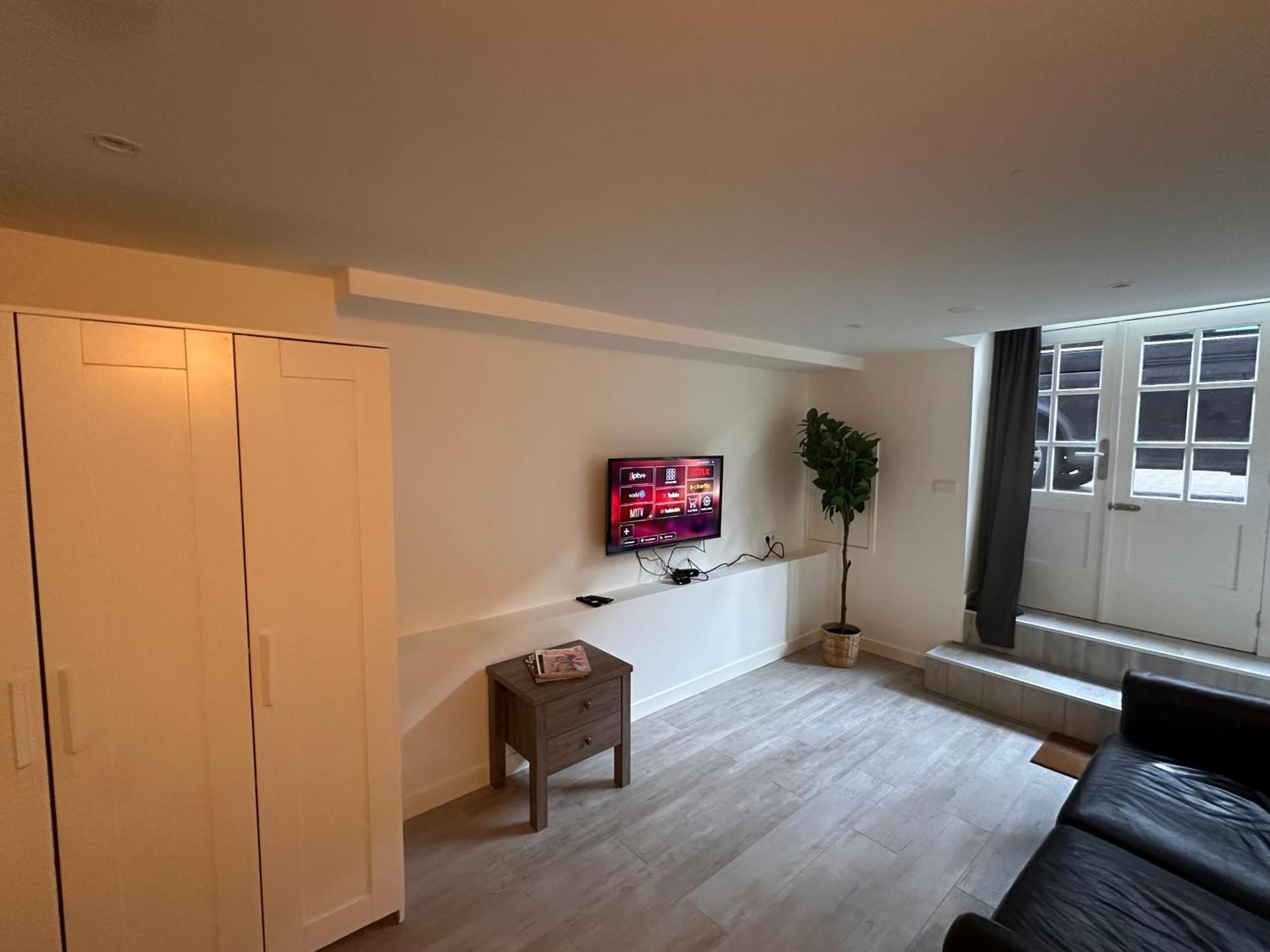 Apartamento Tulip House Luxury - Location - Rijksmuseum - Leidseplein 120 M2 Private With Kitchen