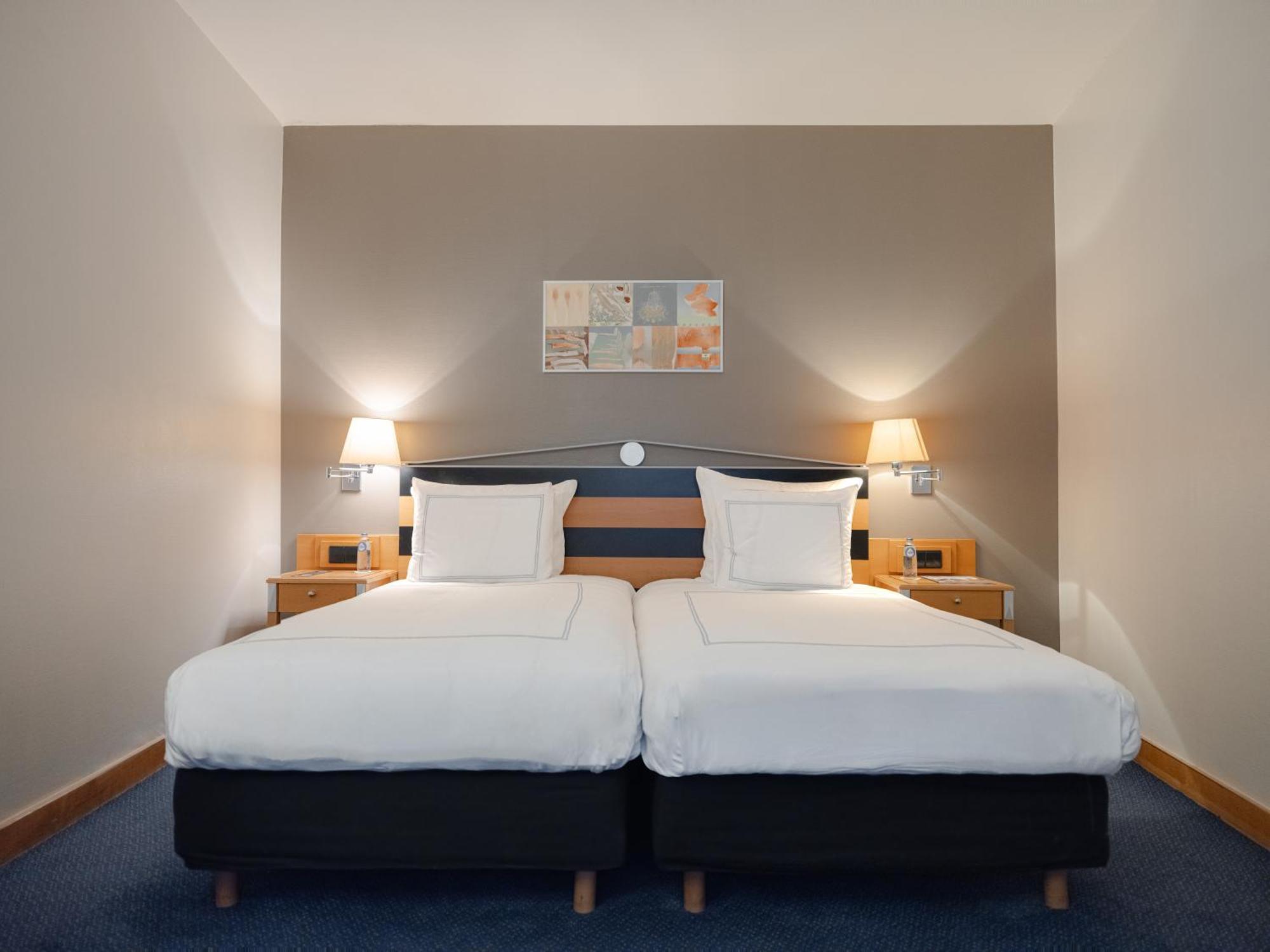 Khách sạn Swissotel 4*