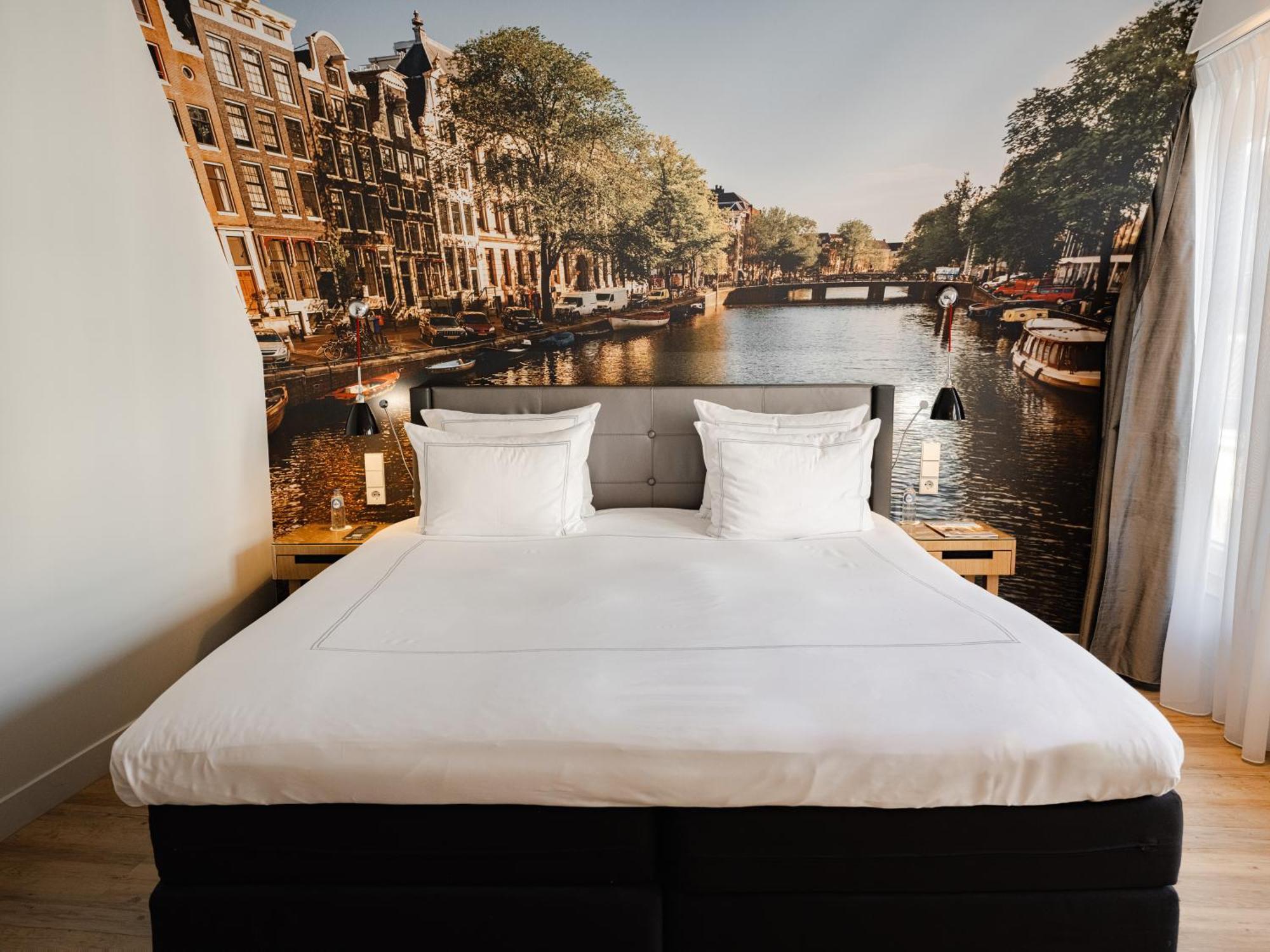 Swissotel Khách sạn 4*