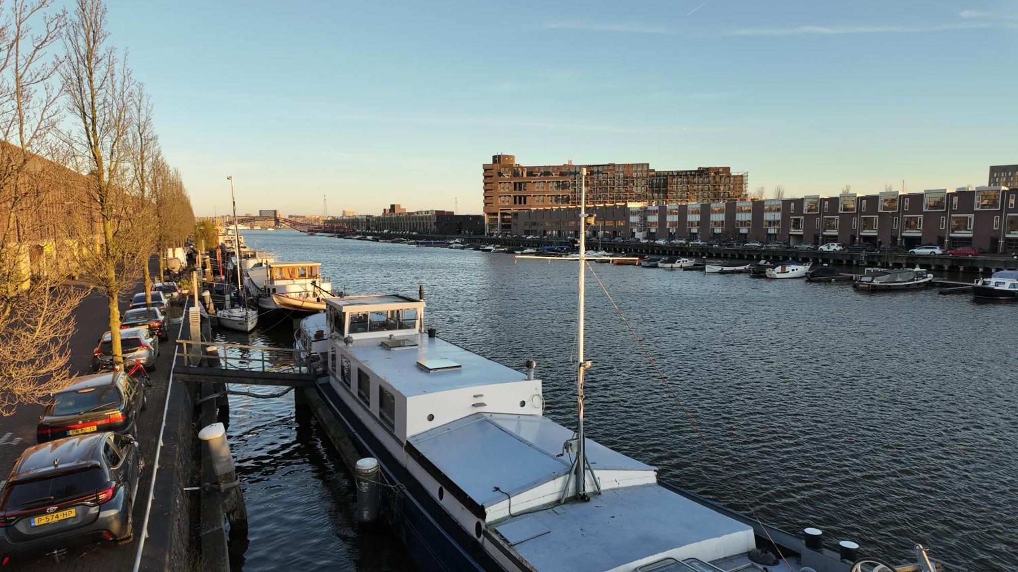 Ở trọ Fully Fitted - 15 Min From Station Amsterdam