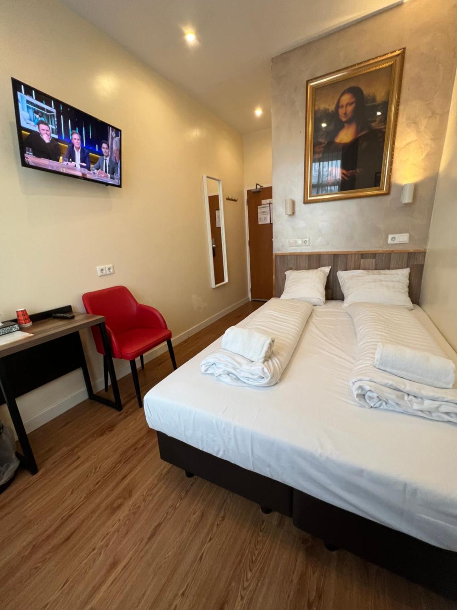 Hotel Dam 2*