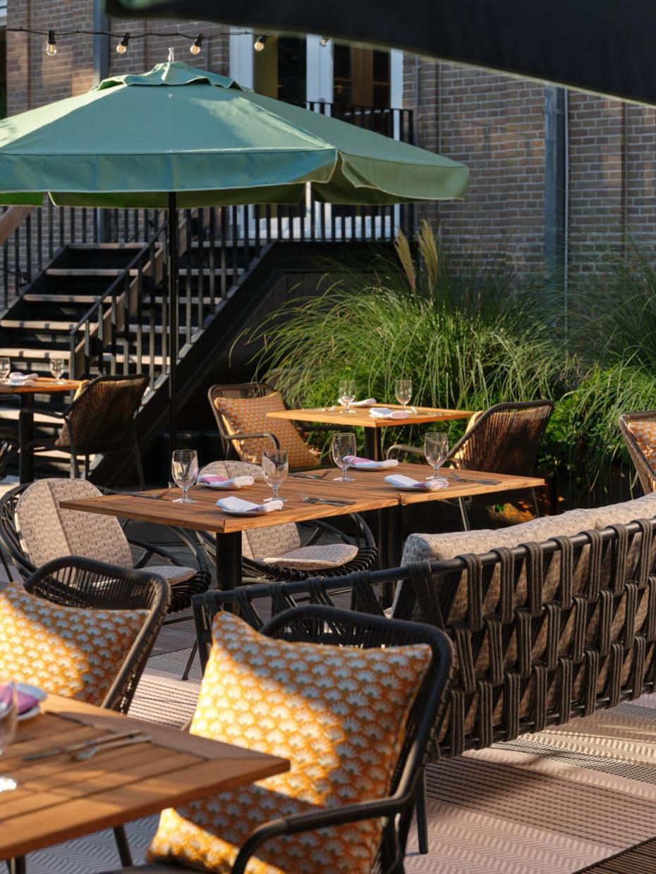 Khách sạn The Hoxton, Lloyd 4*