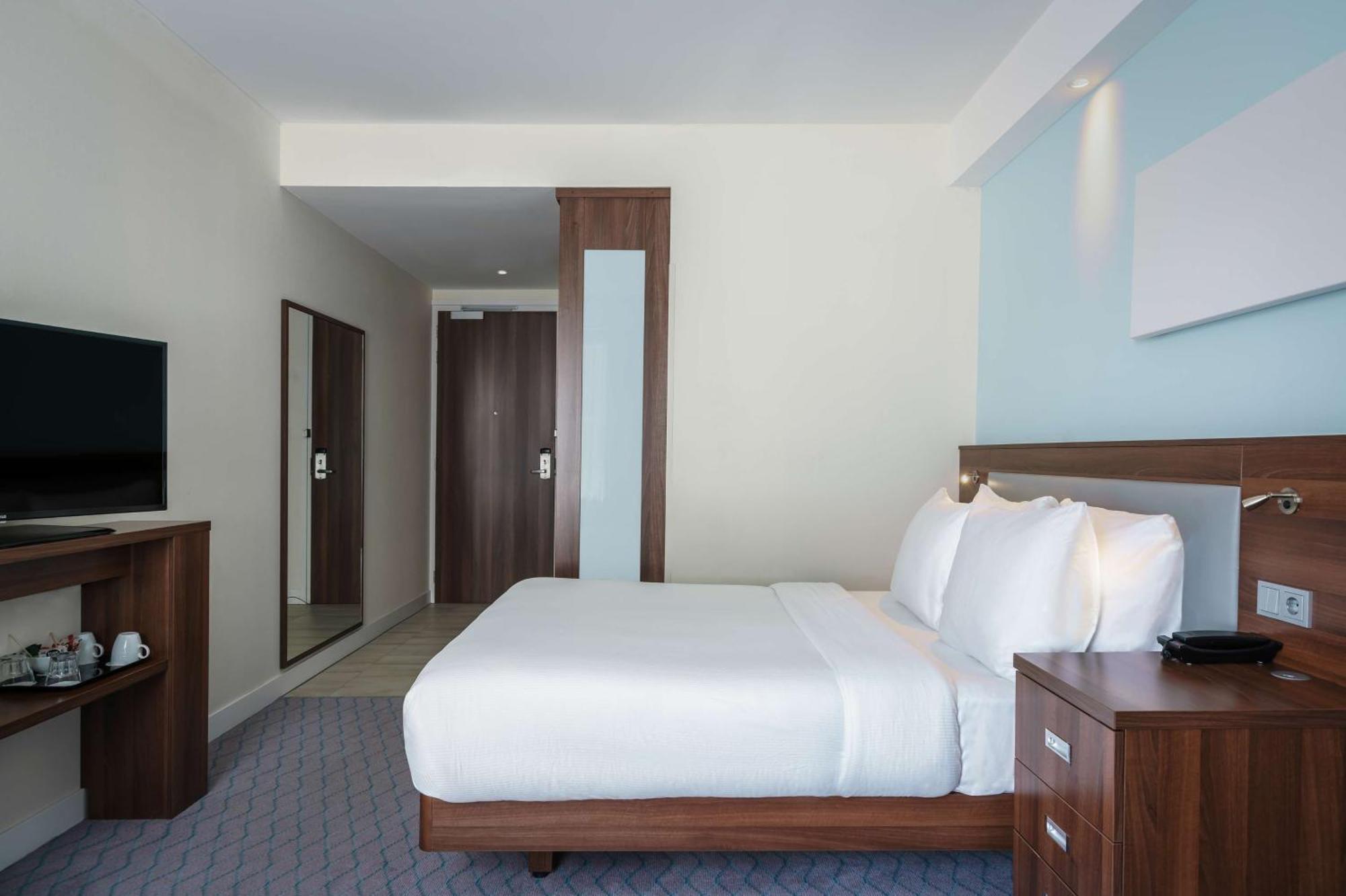 Hampton By Hilton Centre East Hotel