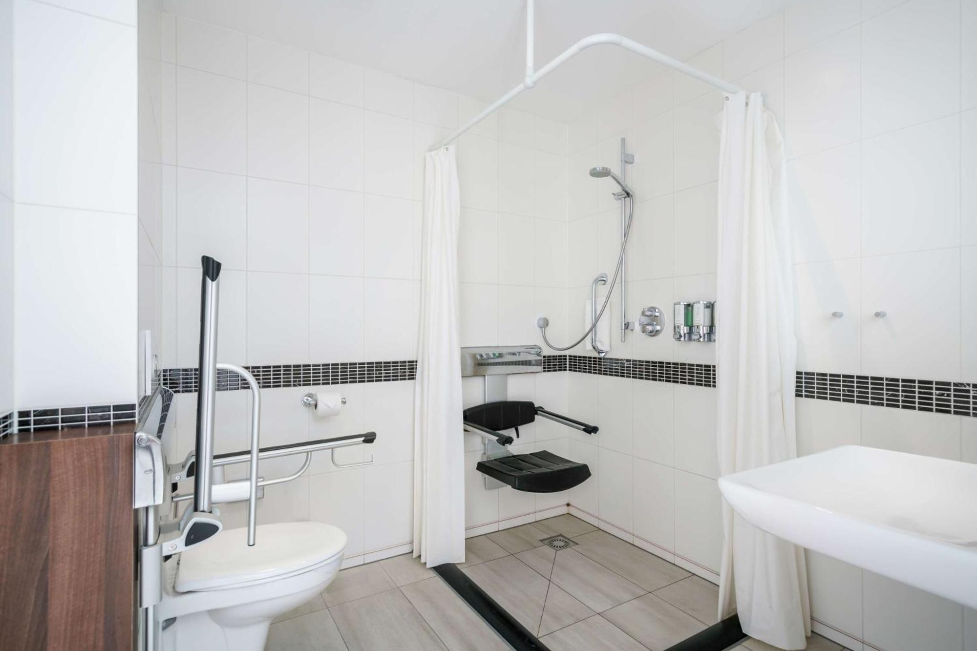 Hampton By Hilton Centre East Hotel