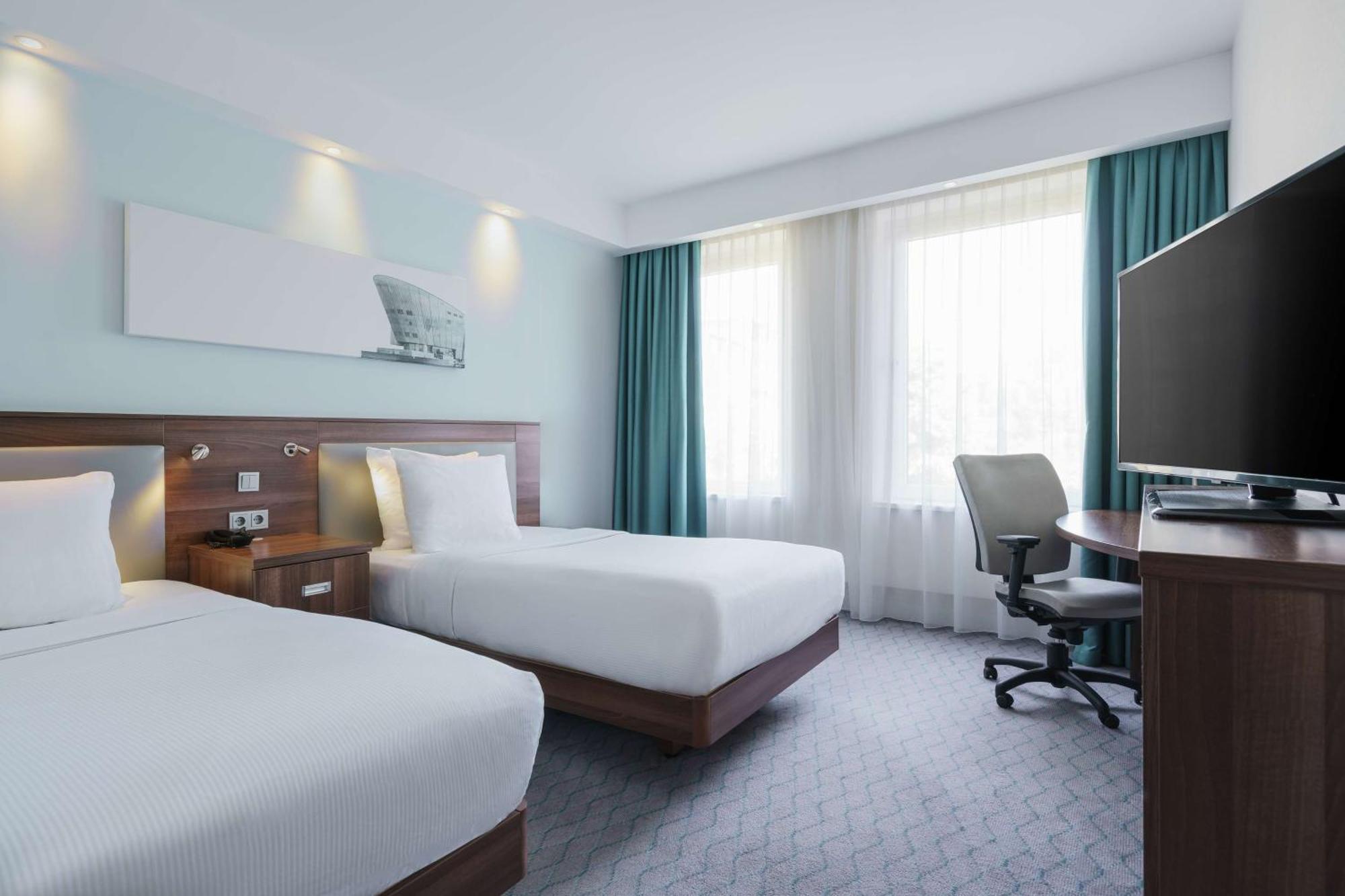 Hotel Hampton By Hilton Centre East