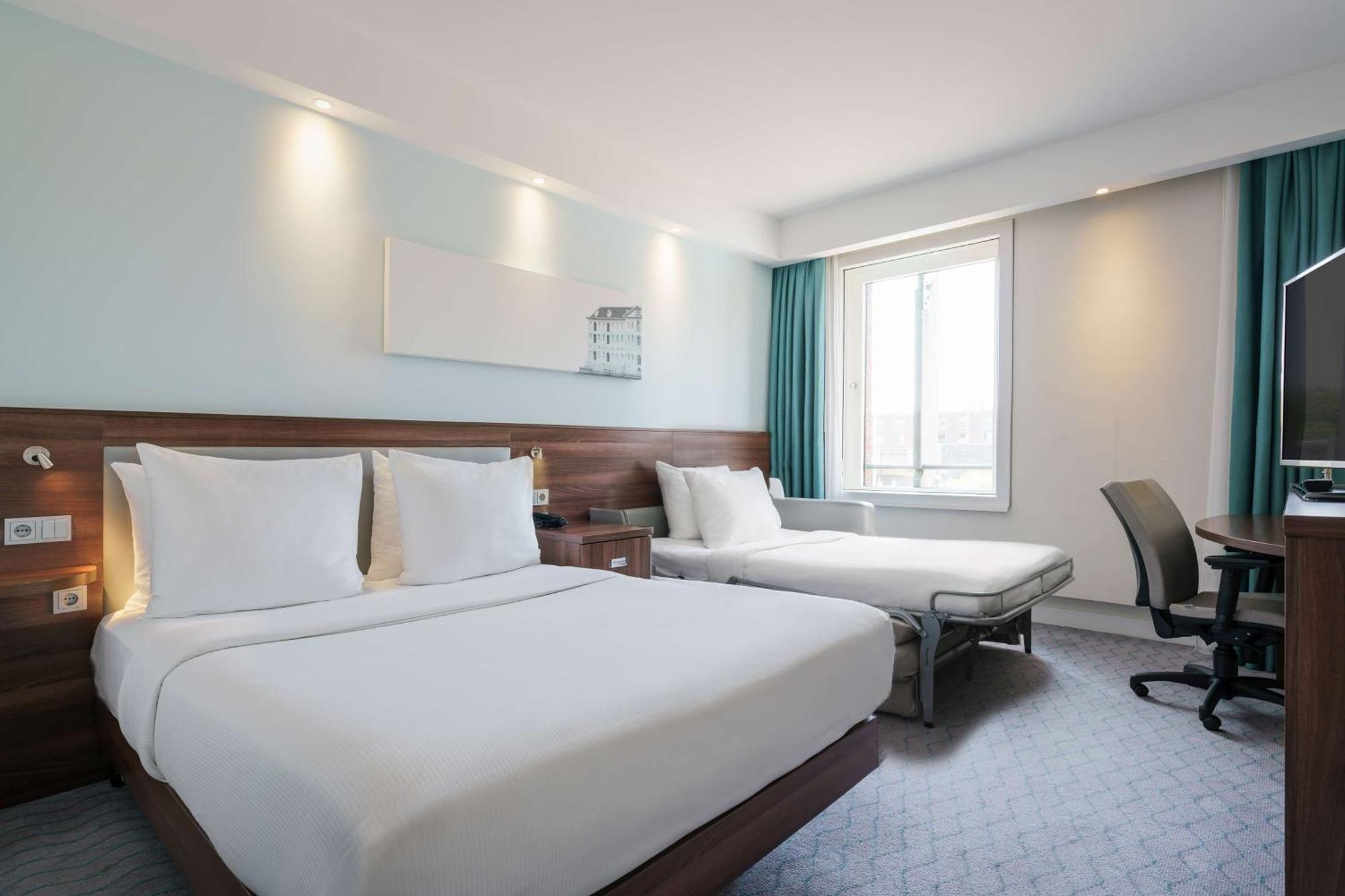 Hampton By Hilton Centre East