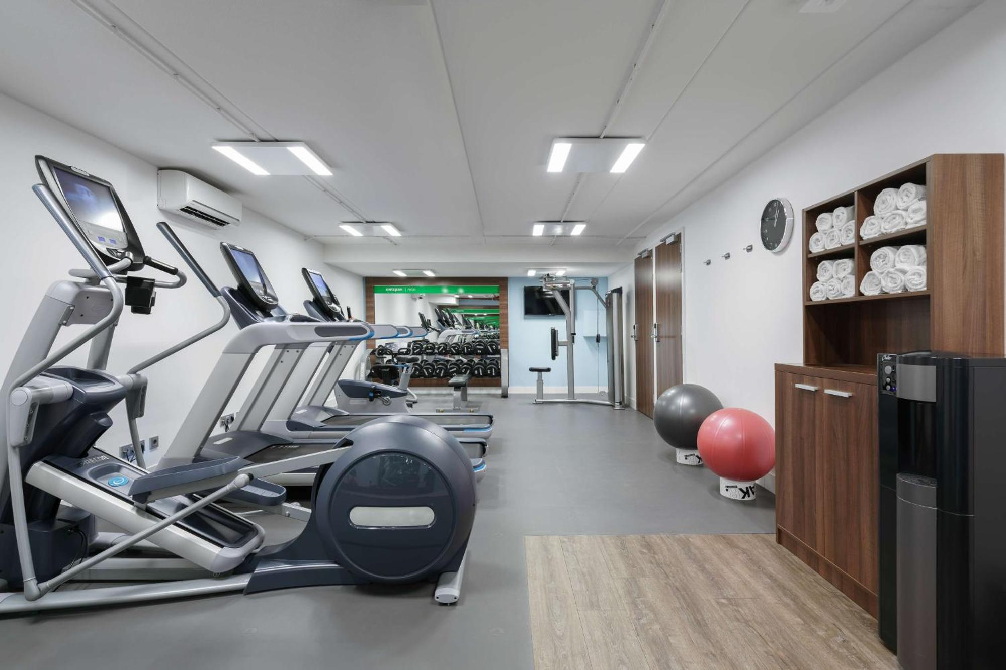 Hampton By Hilton Centre East 4*