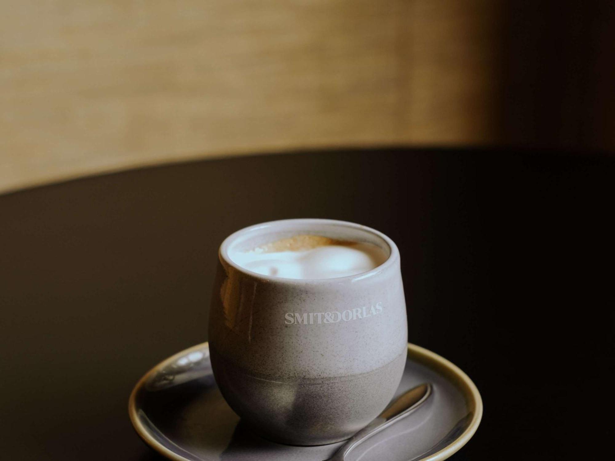 Swissotel Khách sạn