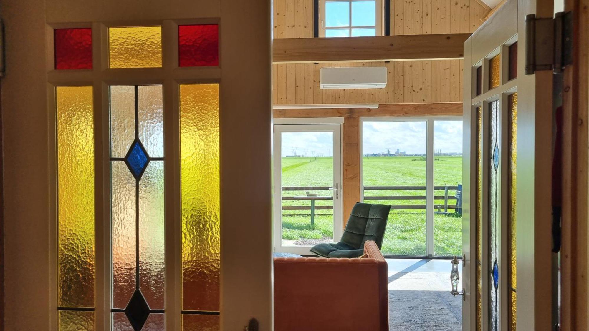 Nhà nghỉ Farmers Lodge, A With A Skyline View In Rural *