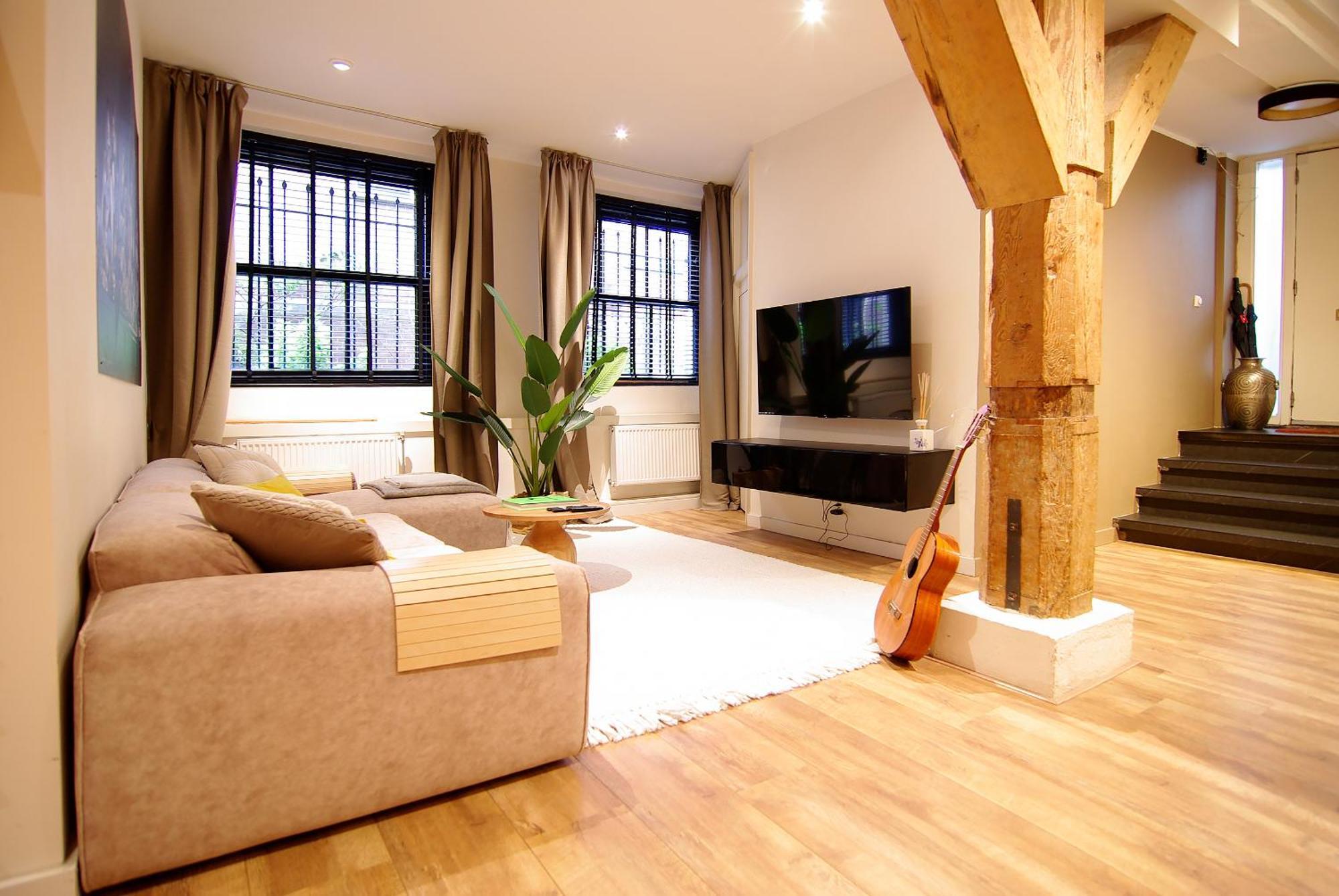 Căn hộ Stunning 2 Bedroom Apt. Heart Of The City! Amsterdam