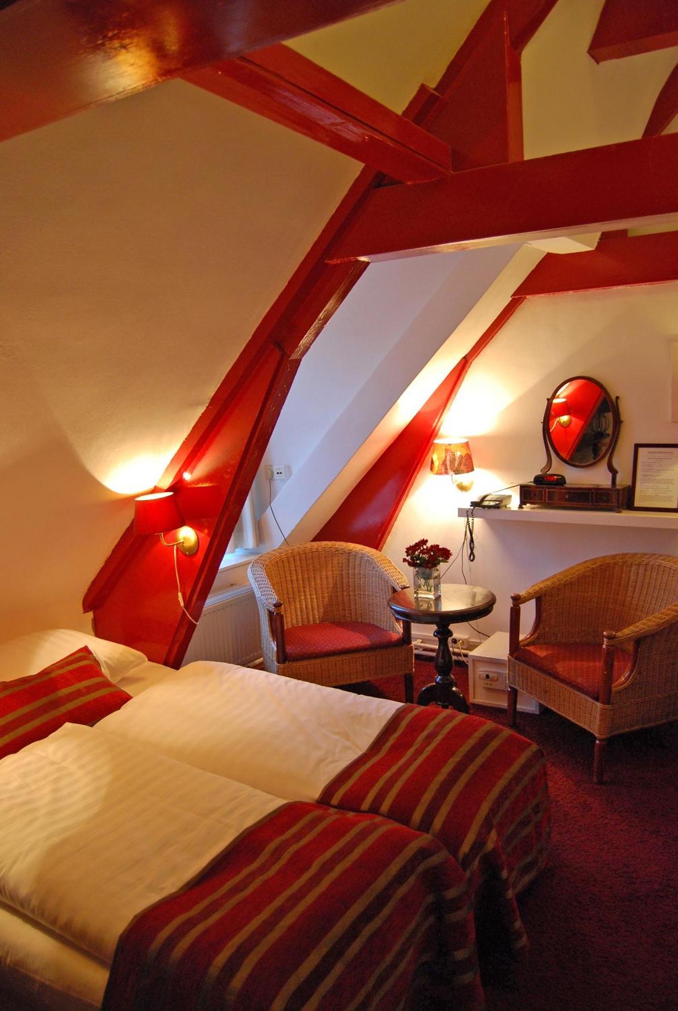 Khách sạn House 3*