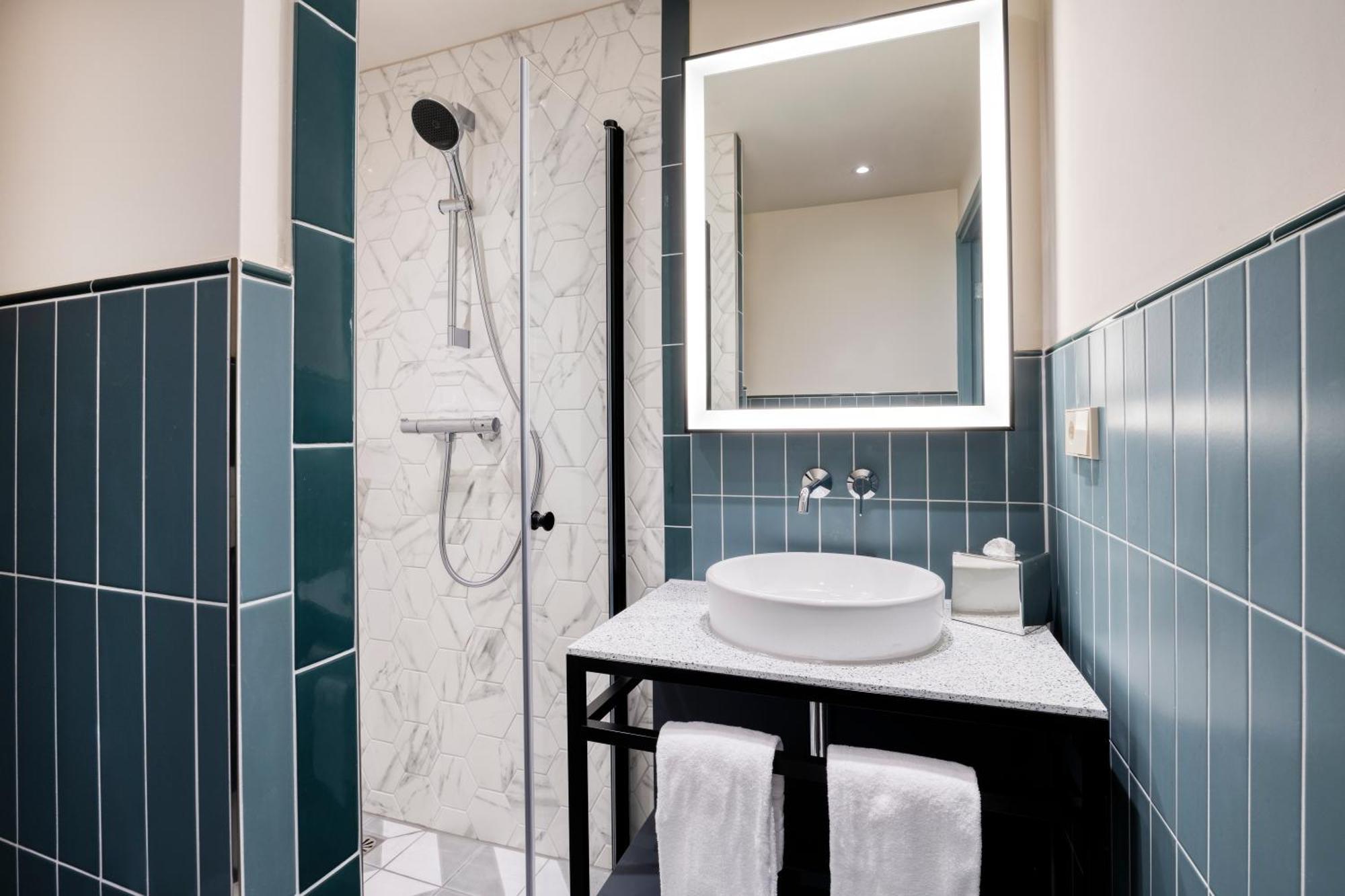 Khách sạn hẻo lánh Citadines Canal