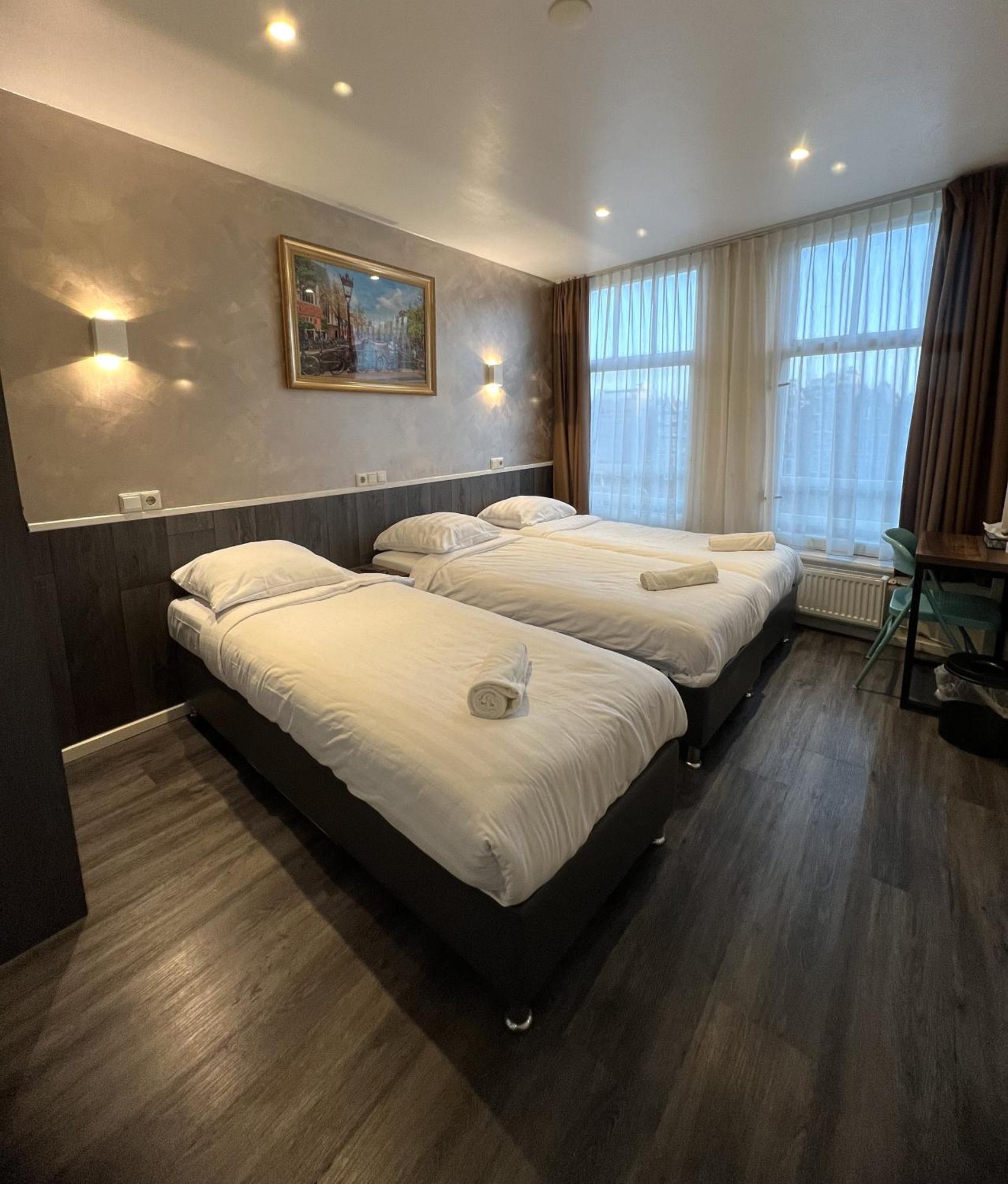 Hotel Dam 2*
