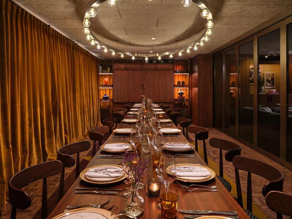 The Hoxton, Lloyd Khách sạn 4*