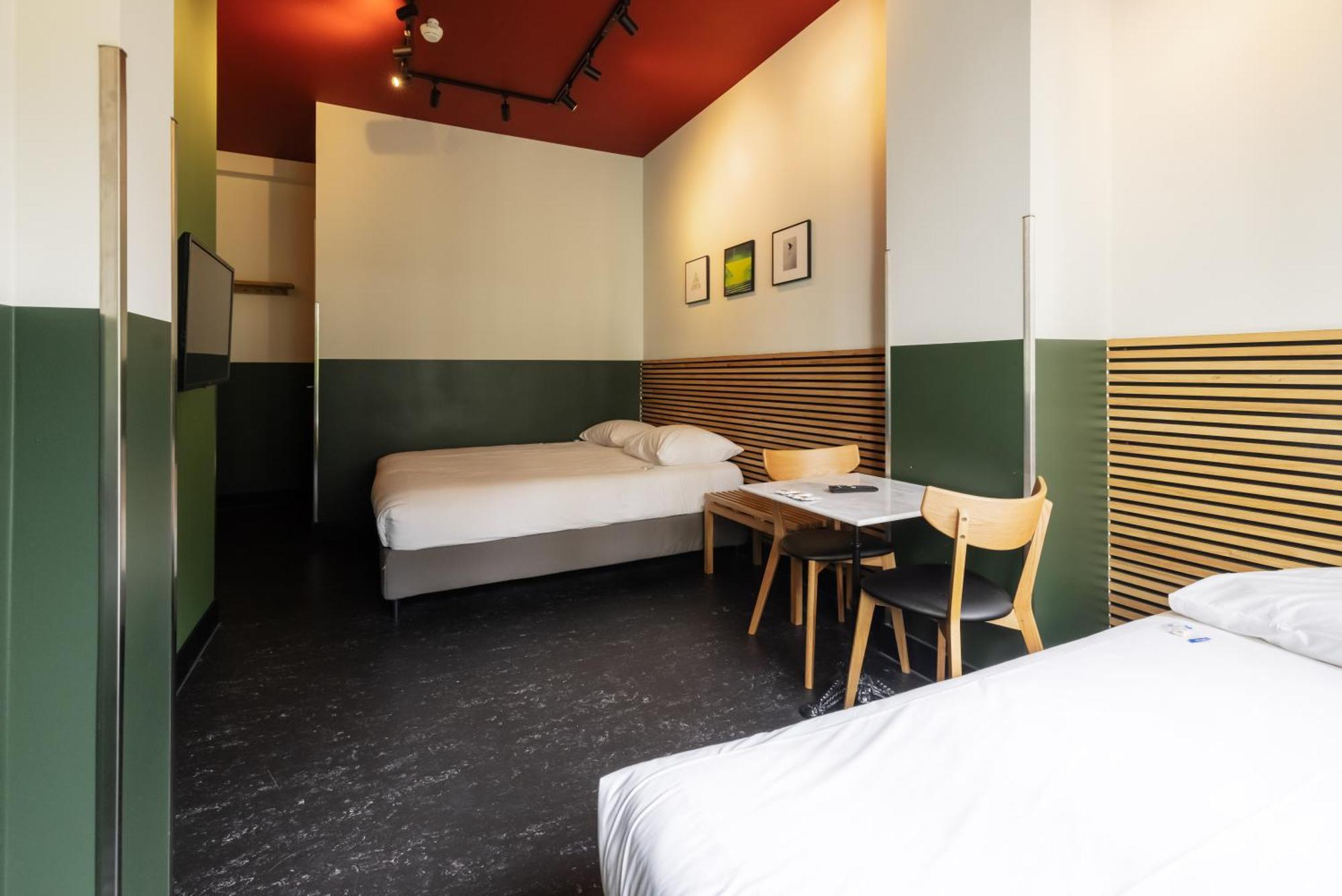 Freeland Hotel 2*