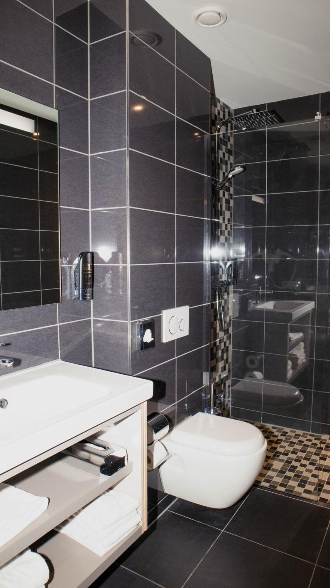 Golden Mansion Khách sạn hẻo lánh 3*
