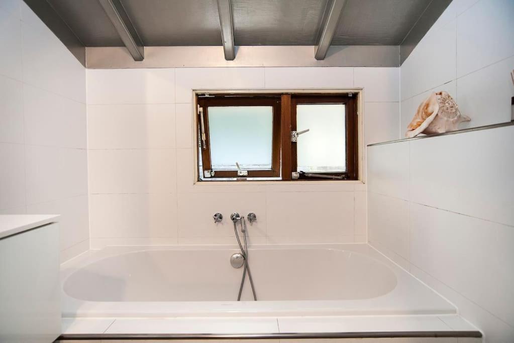 Bateau-hôtel Private At Houseboat *