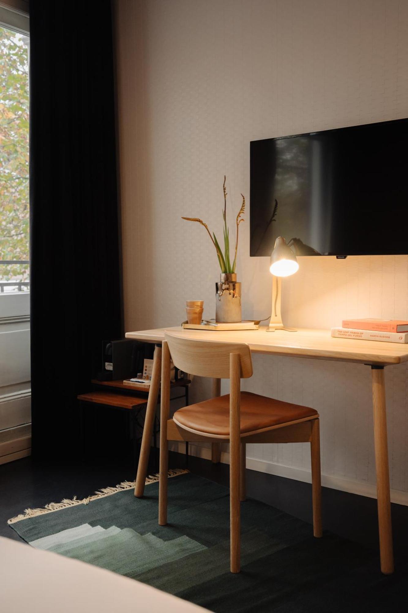 Khách sạn V Frederiksplein 3*
