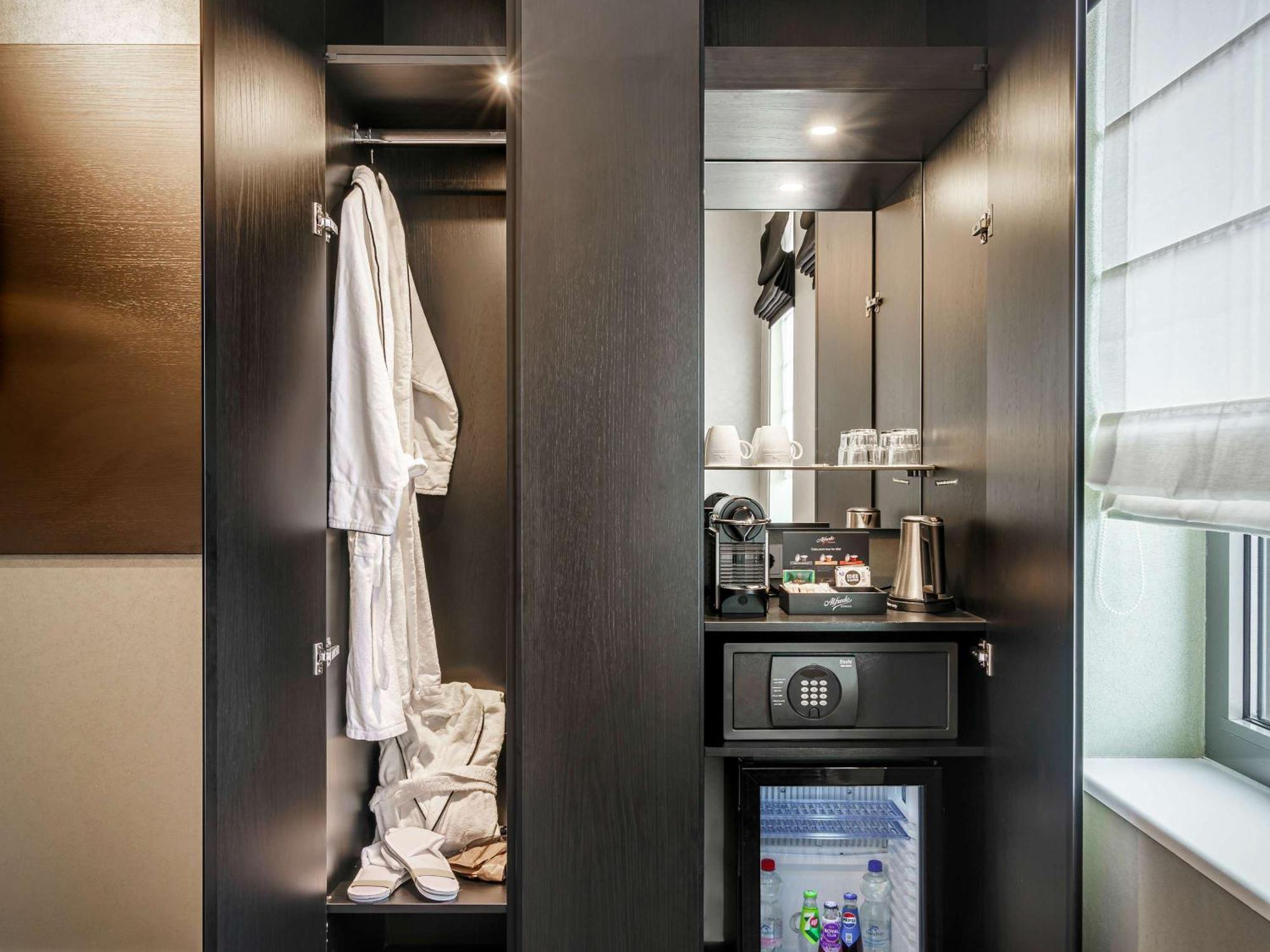 Mercure Sloterdijk Station Hotel