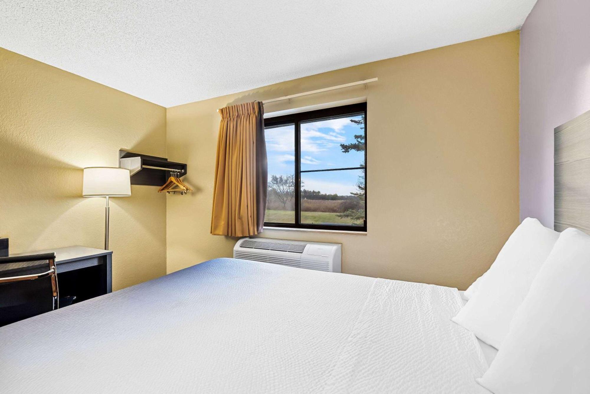 Super 8 By Wyndham 2* Amsterdam