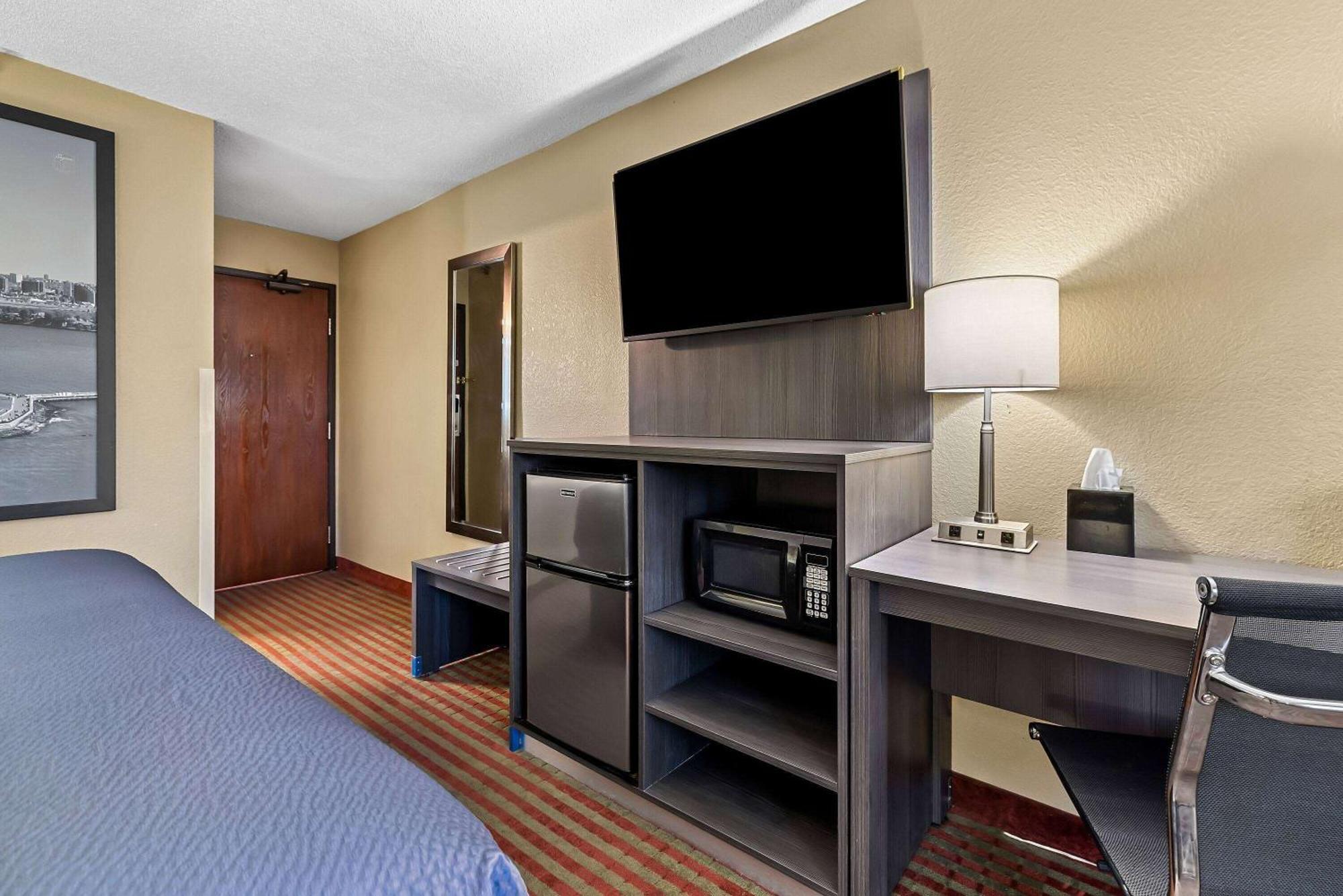 Super 8 By Wyndham