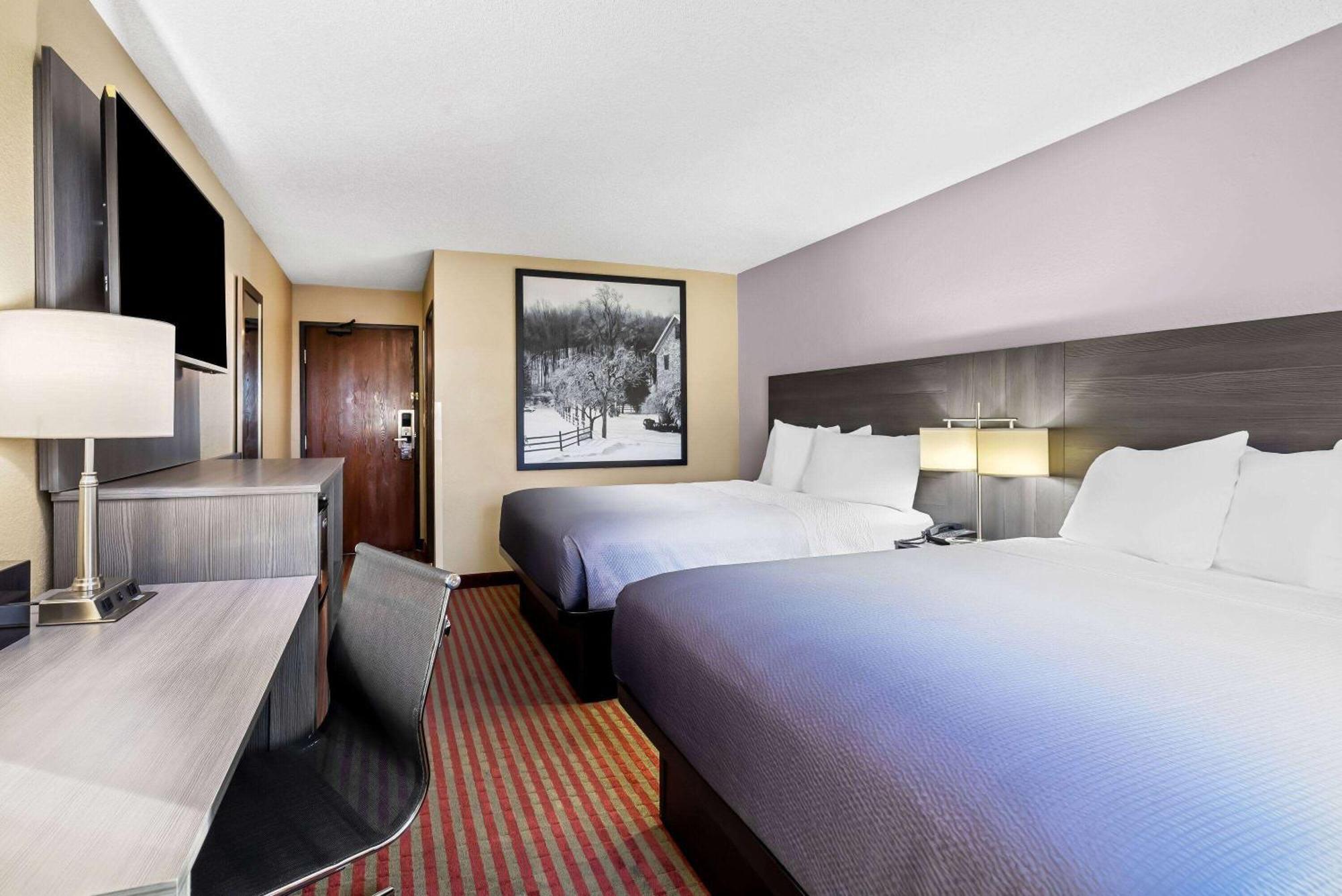Hotel Super 8 By Wyndham Amsterdam