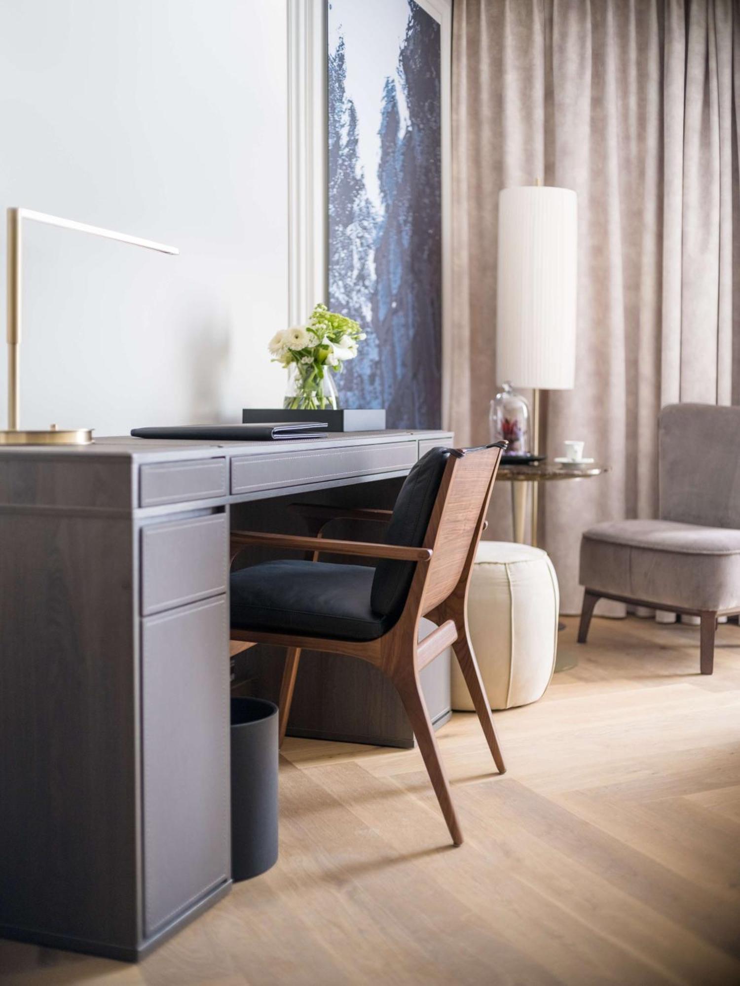 Anantara Grand Krasnapolsky Hotel 5*