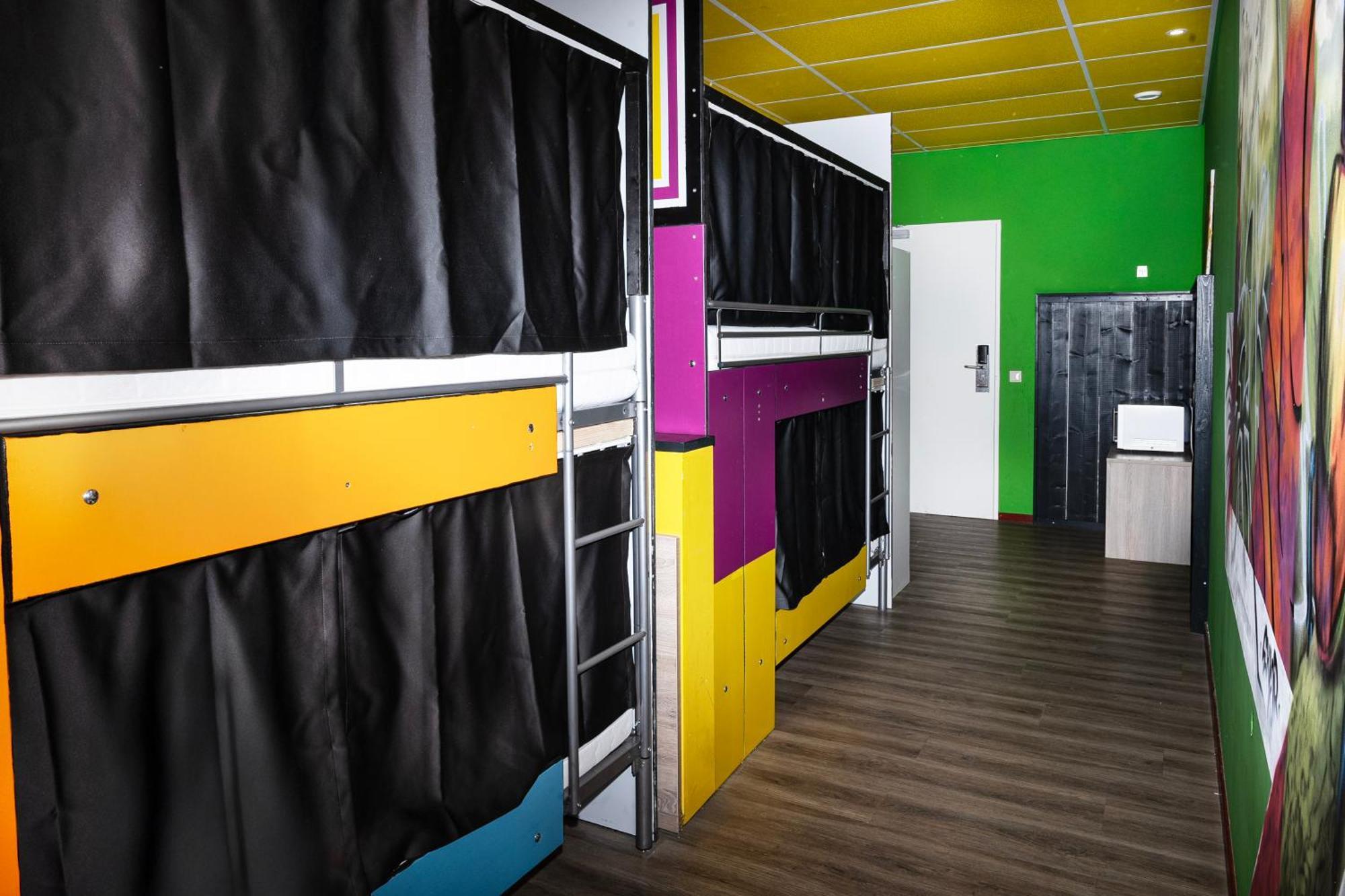 Teleport Hotel 3*