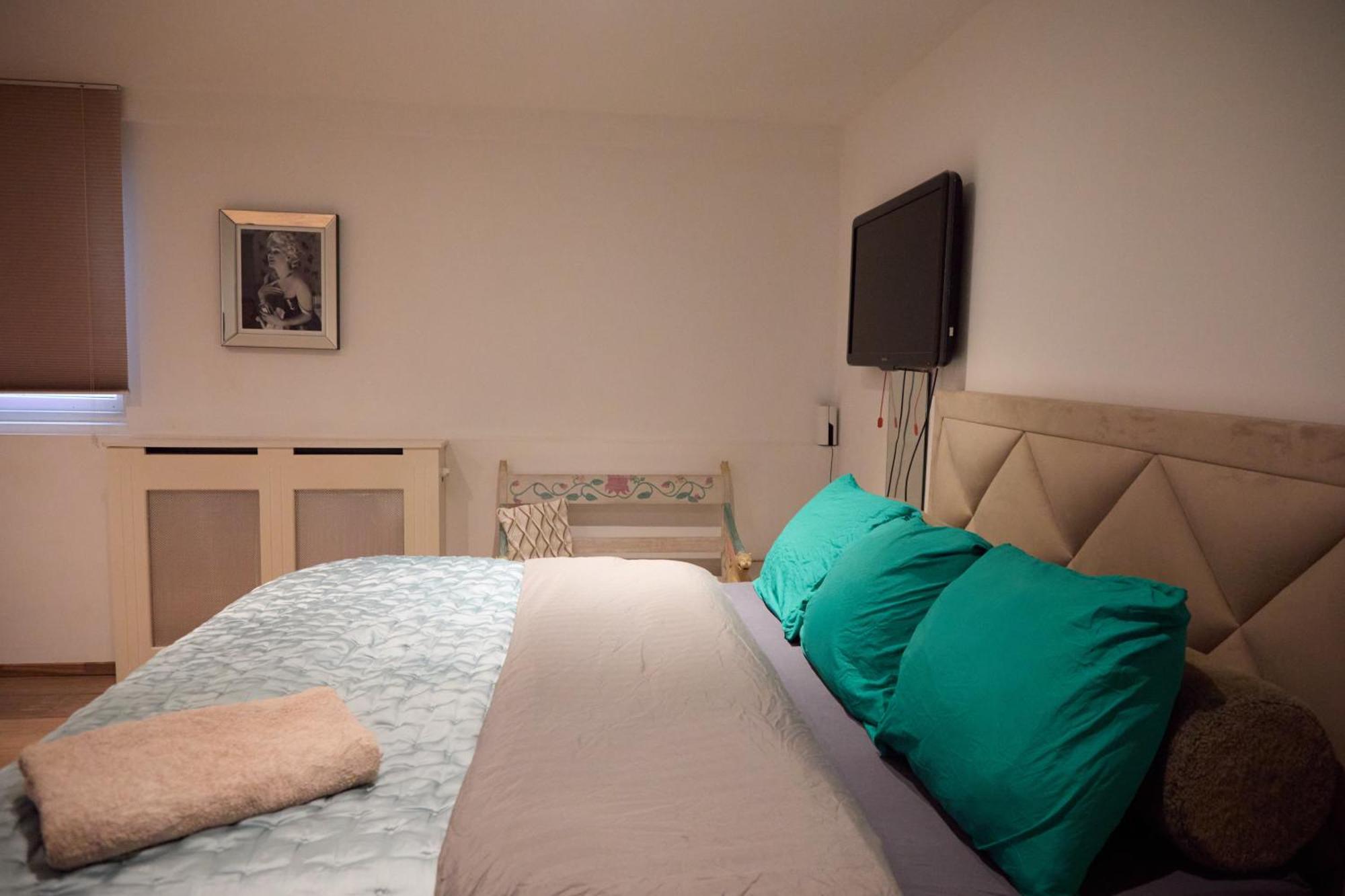 Redlight Canalview Centre Apartment *