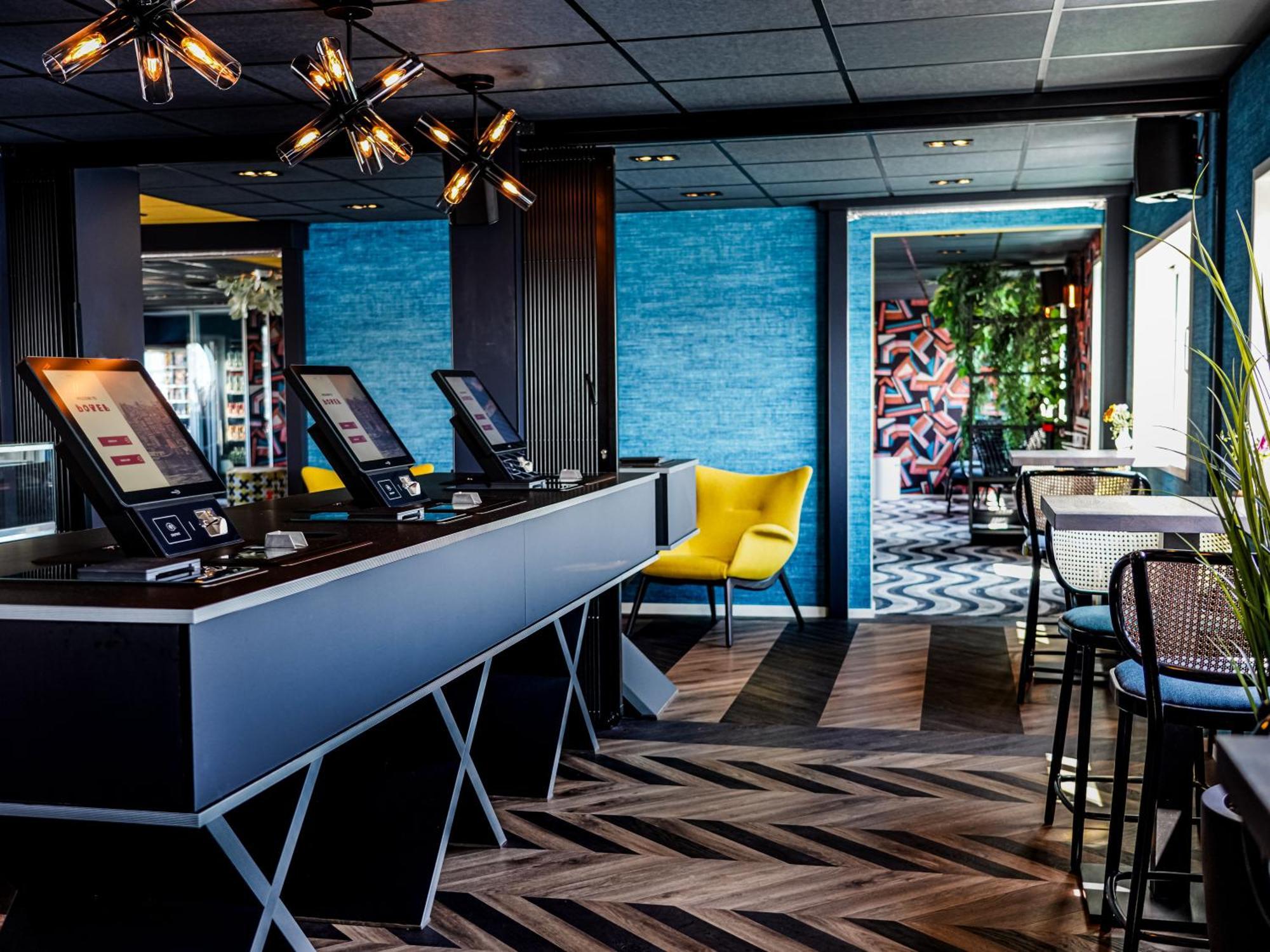 Botel Hotel