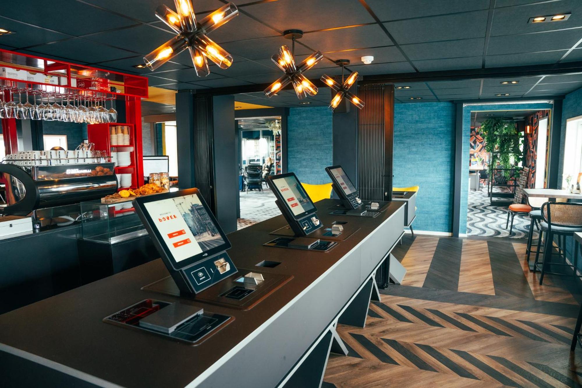 Hotel Botel 3*