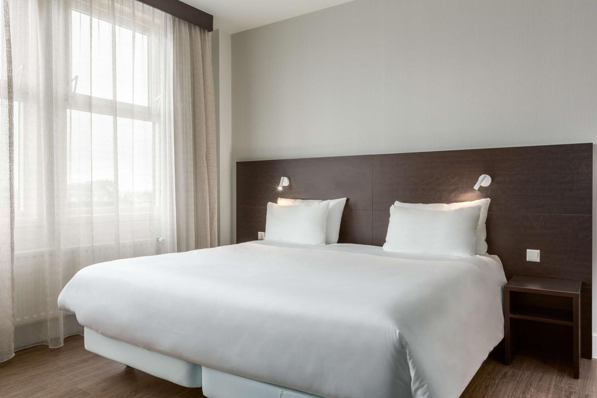 Khách sạn Nh City Centre 4*