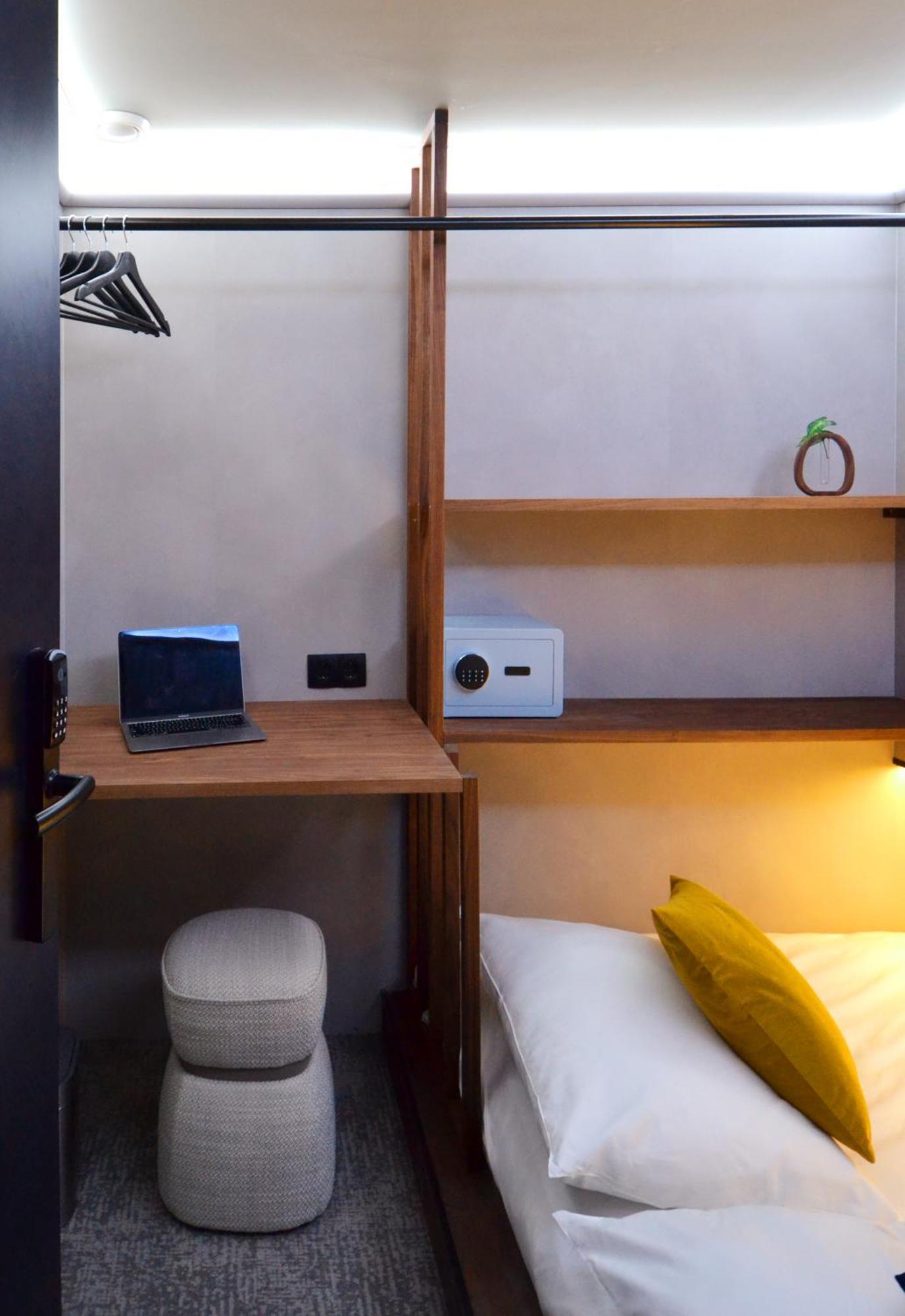 Capsulehotel The Hyve Capsule Amsterdam