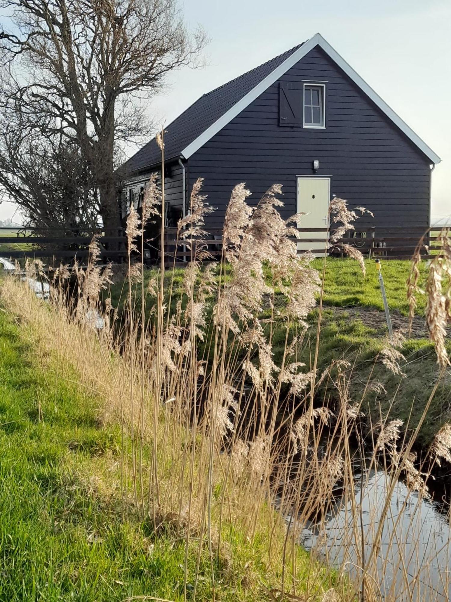Nhà nghỉ Farmers Lodge, A With A Skyline View In Rural Amsterdam