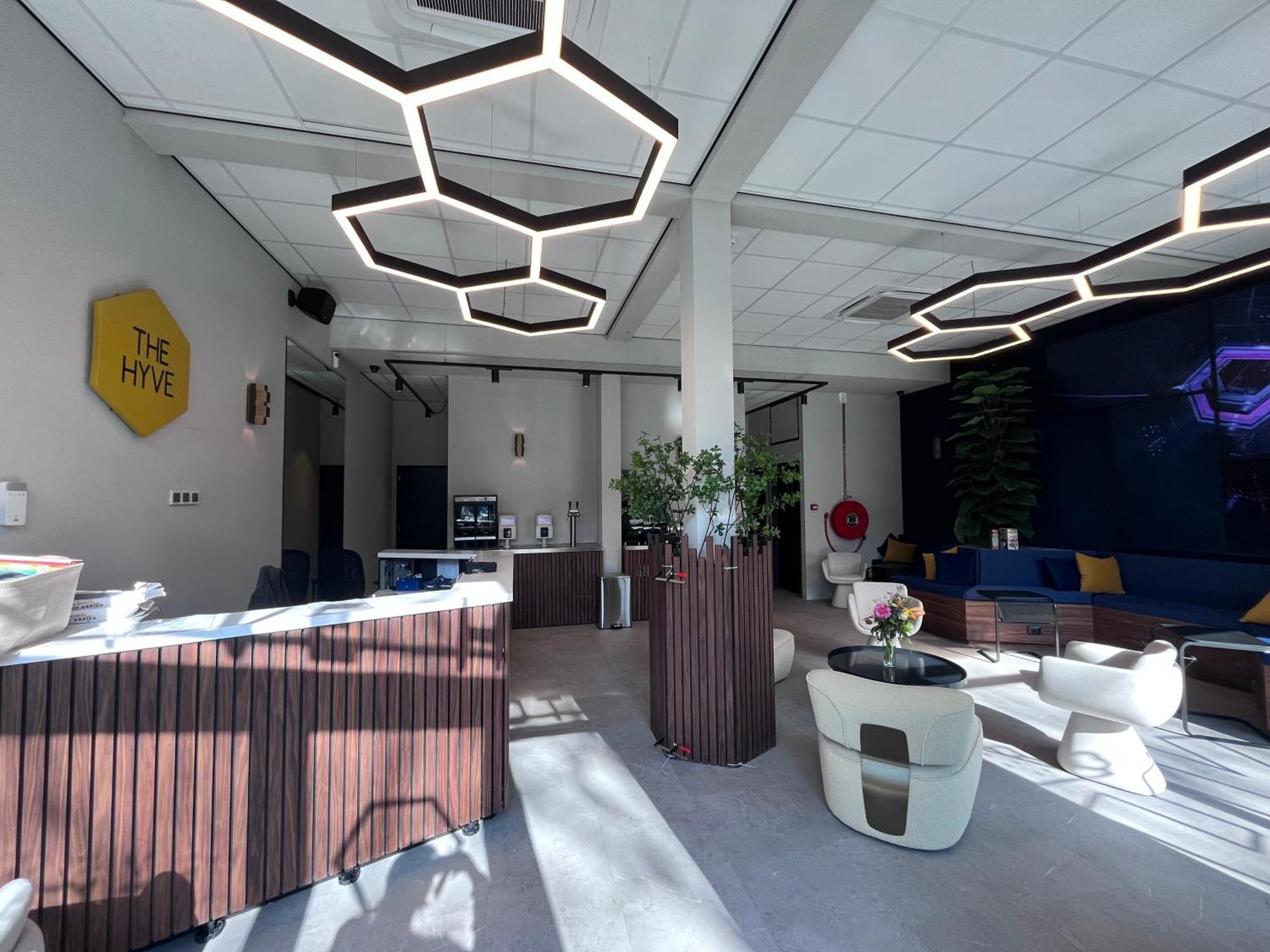 Capsulehotel The Hyve Capsule Amsterdam