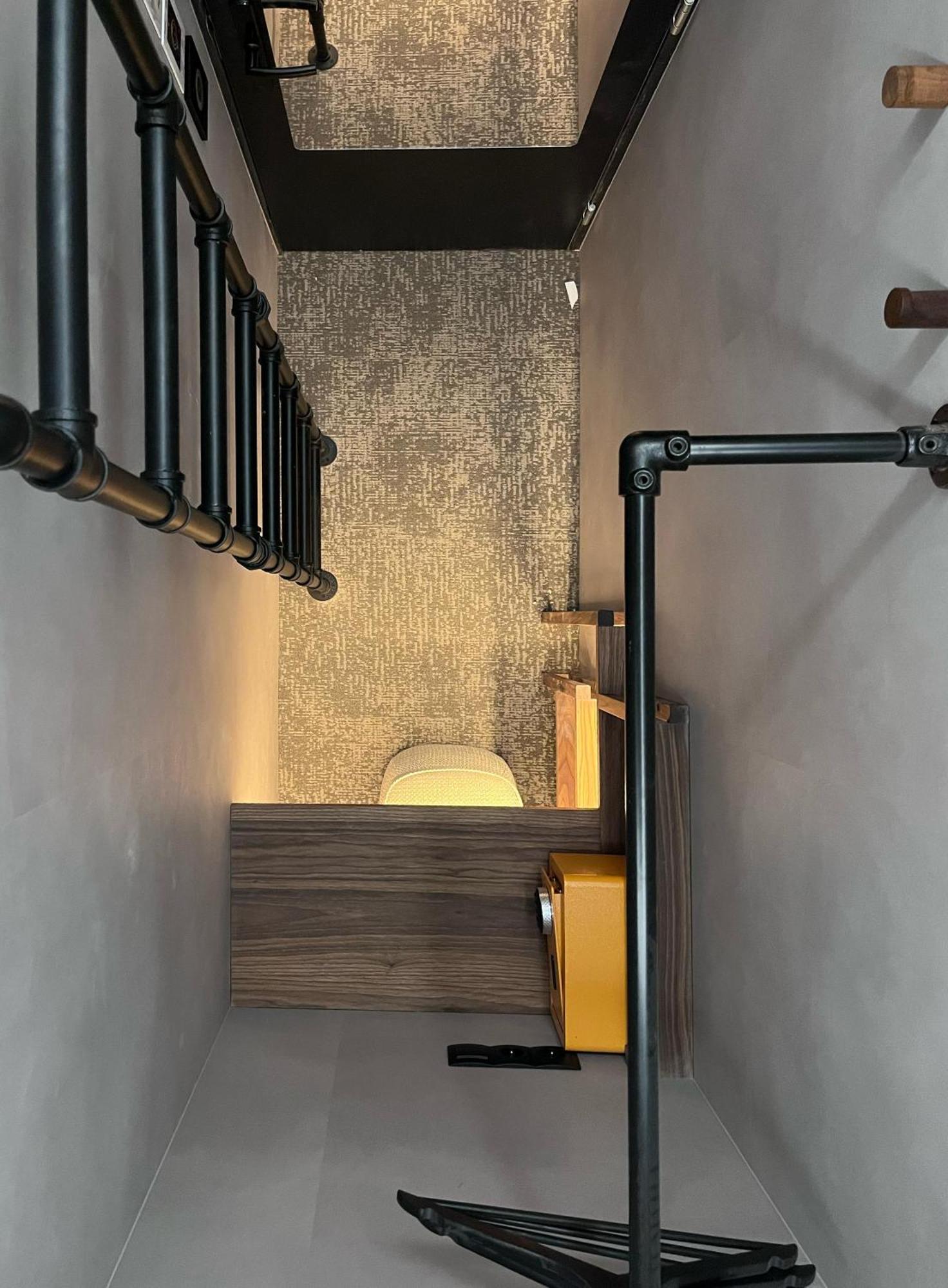 The Hyve Capsule Capsulehotel *