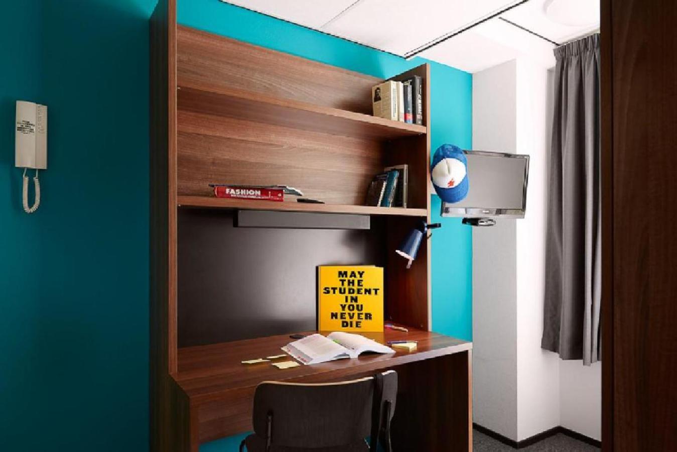 The Social Hub West Extended Hotel