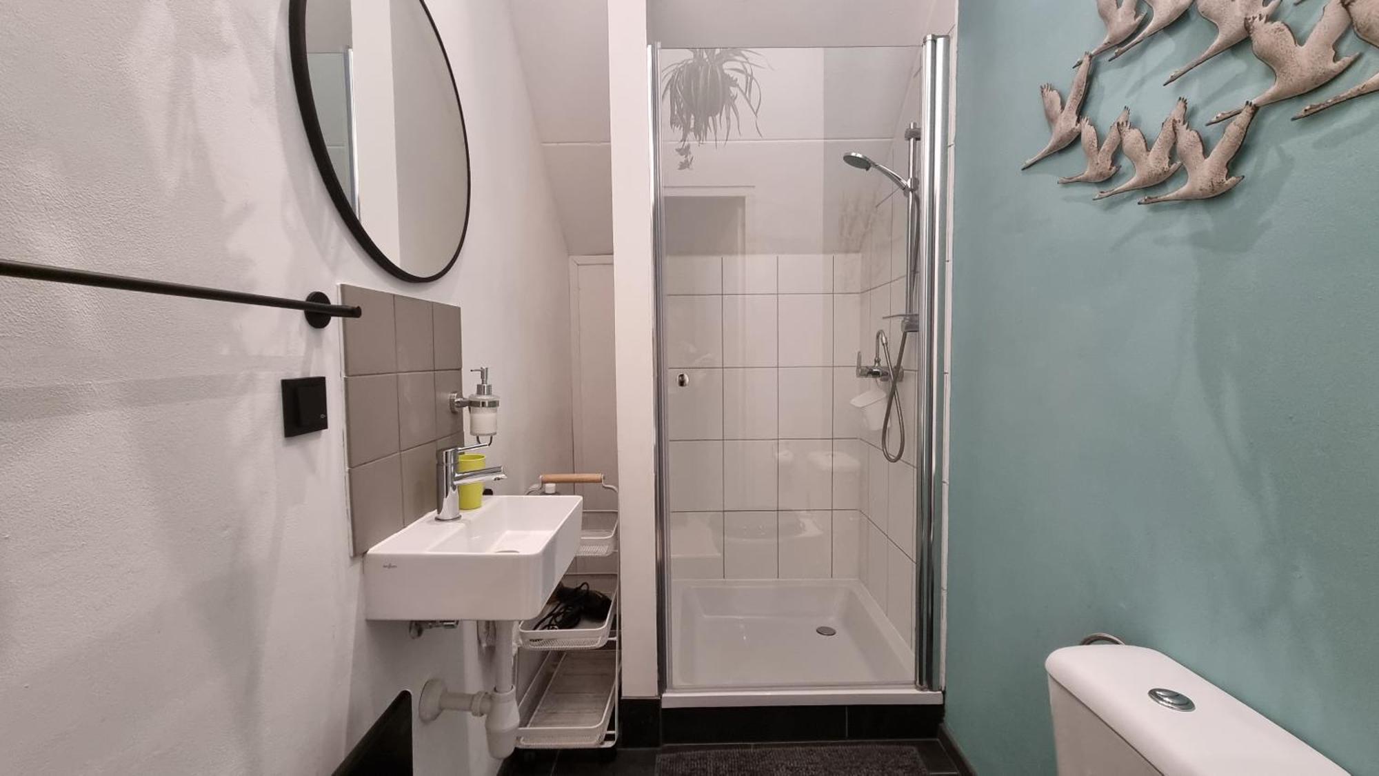 Farmer , Bed, Bike And Breakfast In 2* Amsterdam