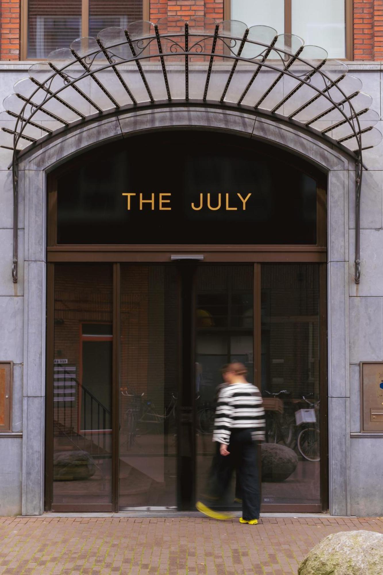 The July - Boat & Co 4*