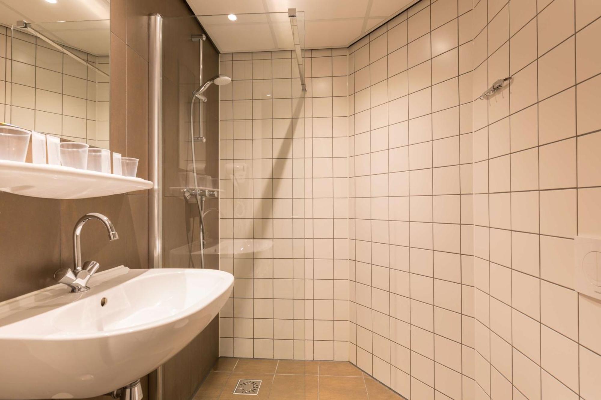 Khách sạn Western 3*