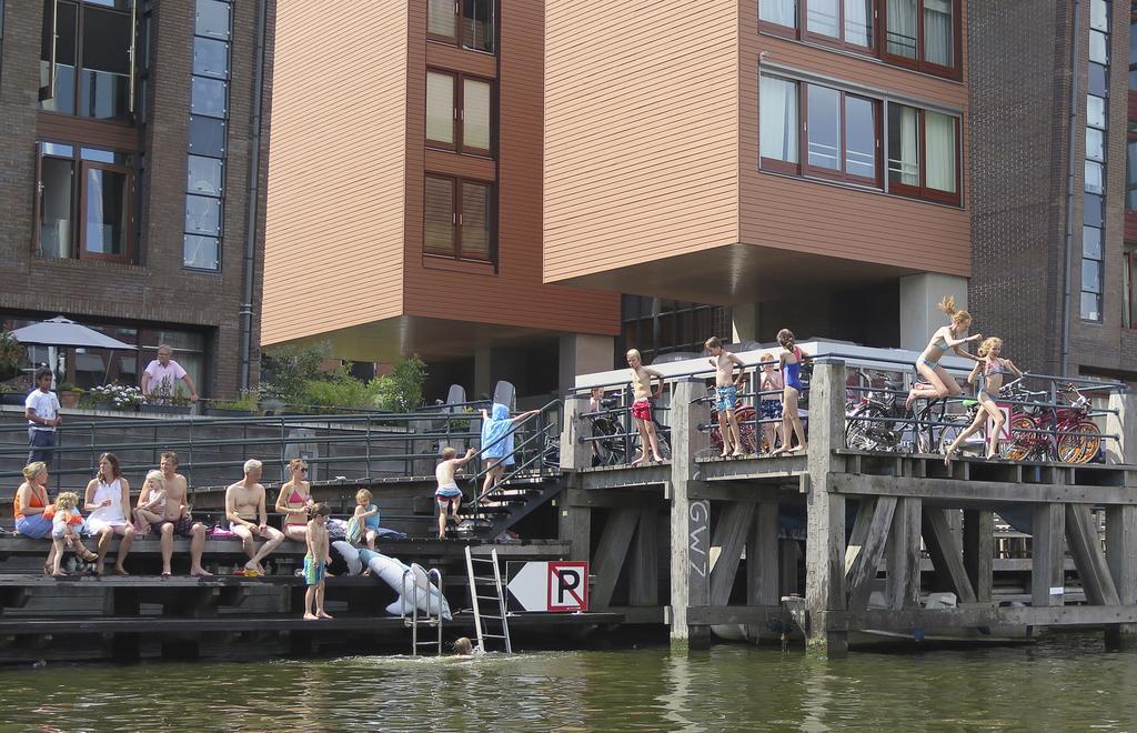 Houseboat Westerdok Amsterdam