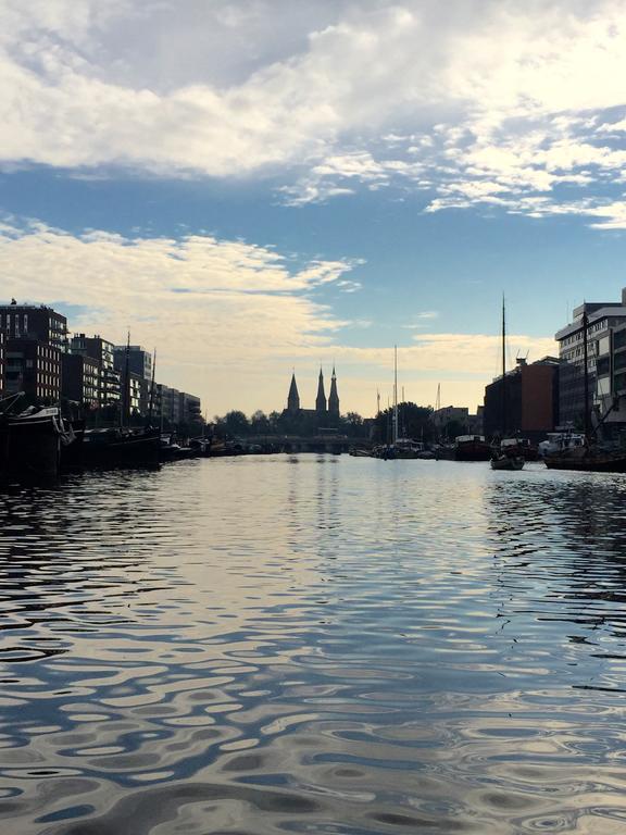 Houseboat Westerdok *