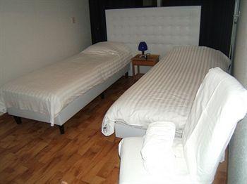 Hotel Ijplein 3*