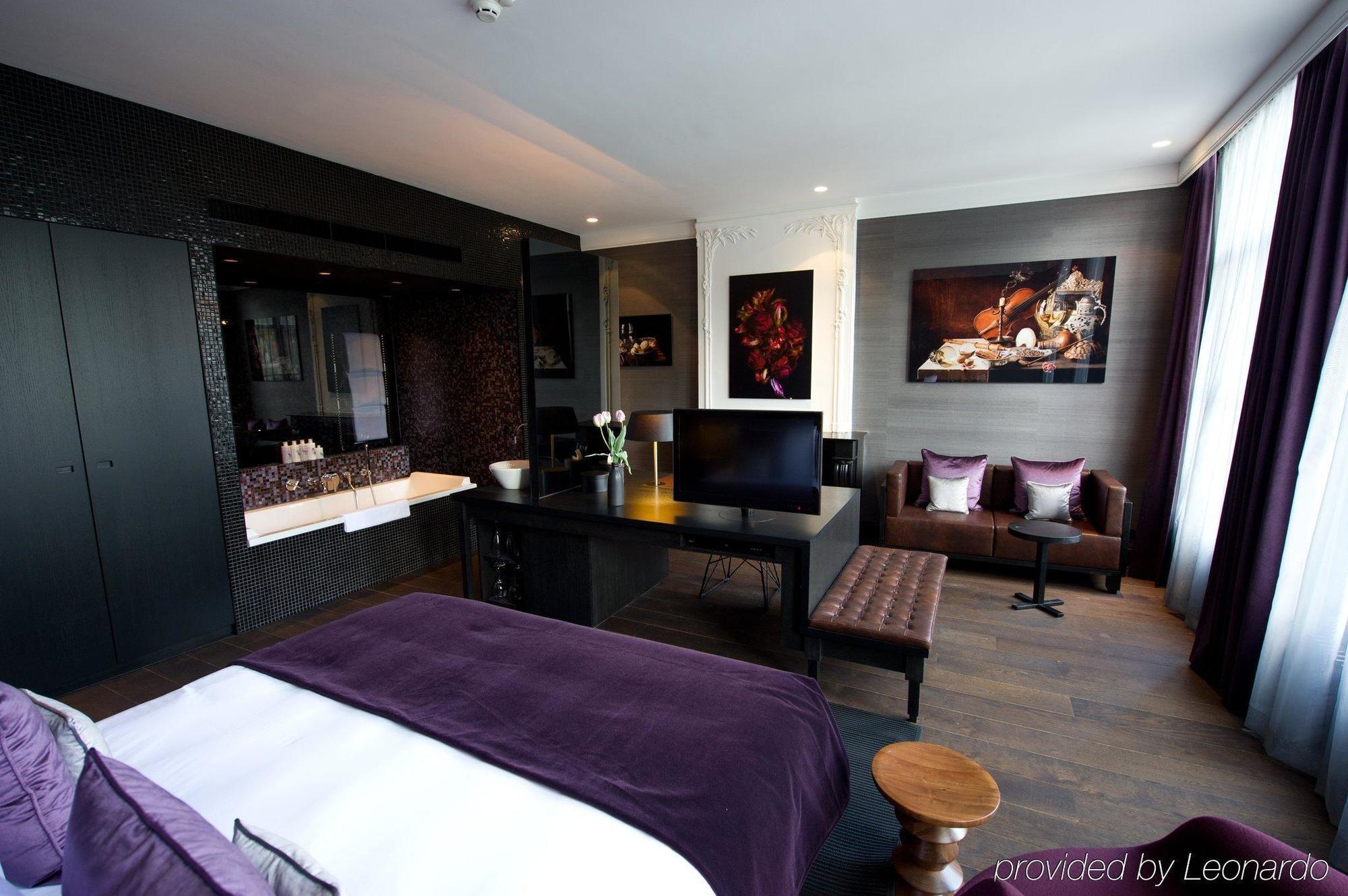 Canal House Khách sạn 4*