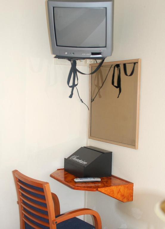 Budget Hostel Bargain Toko *