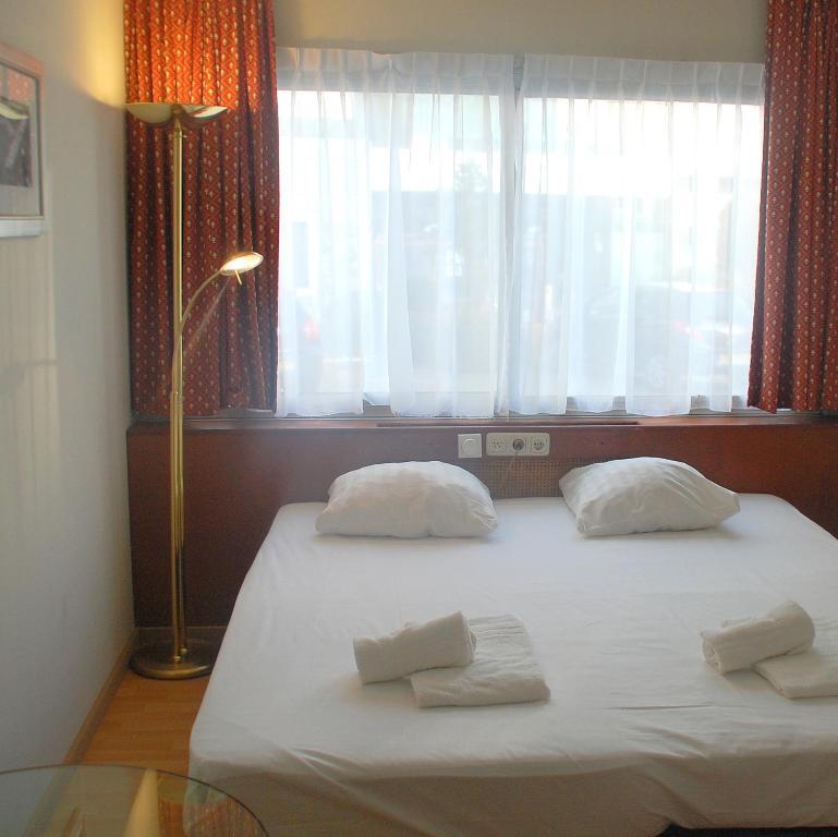 Budget Hostel Bargain Toko Auberge de jeunesse *