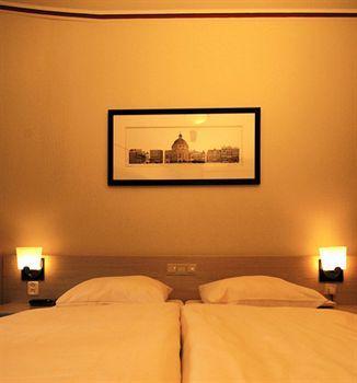 Singel 3* Amsterdam