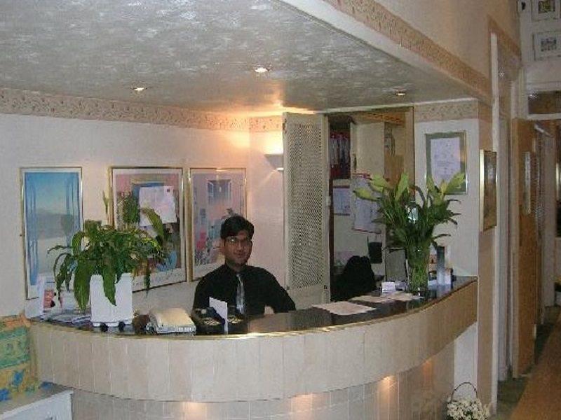 Khách sạn Hotel Amsterdam Inn