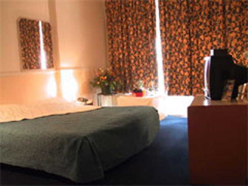 Delta City Center Hotel