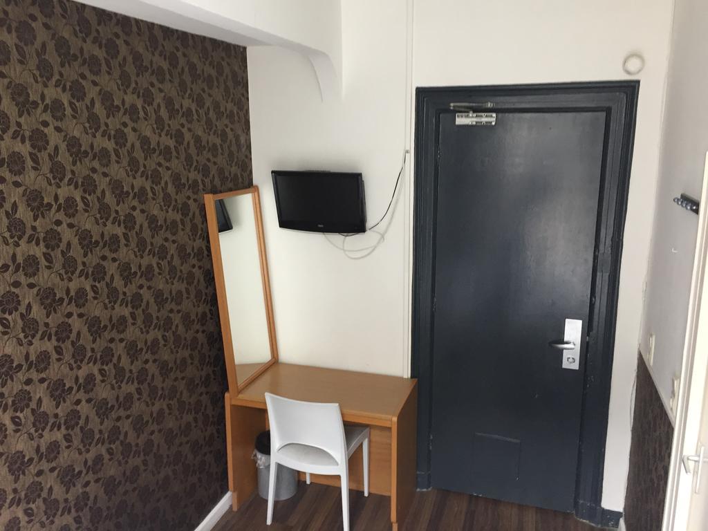 Hotel Amsterdam Inn Khách sạn 2*
